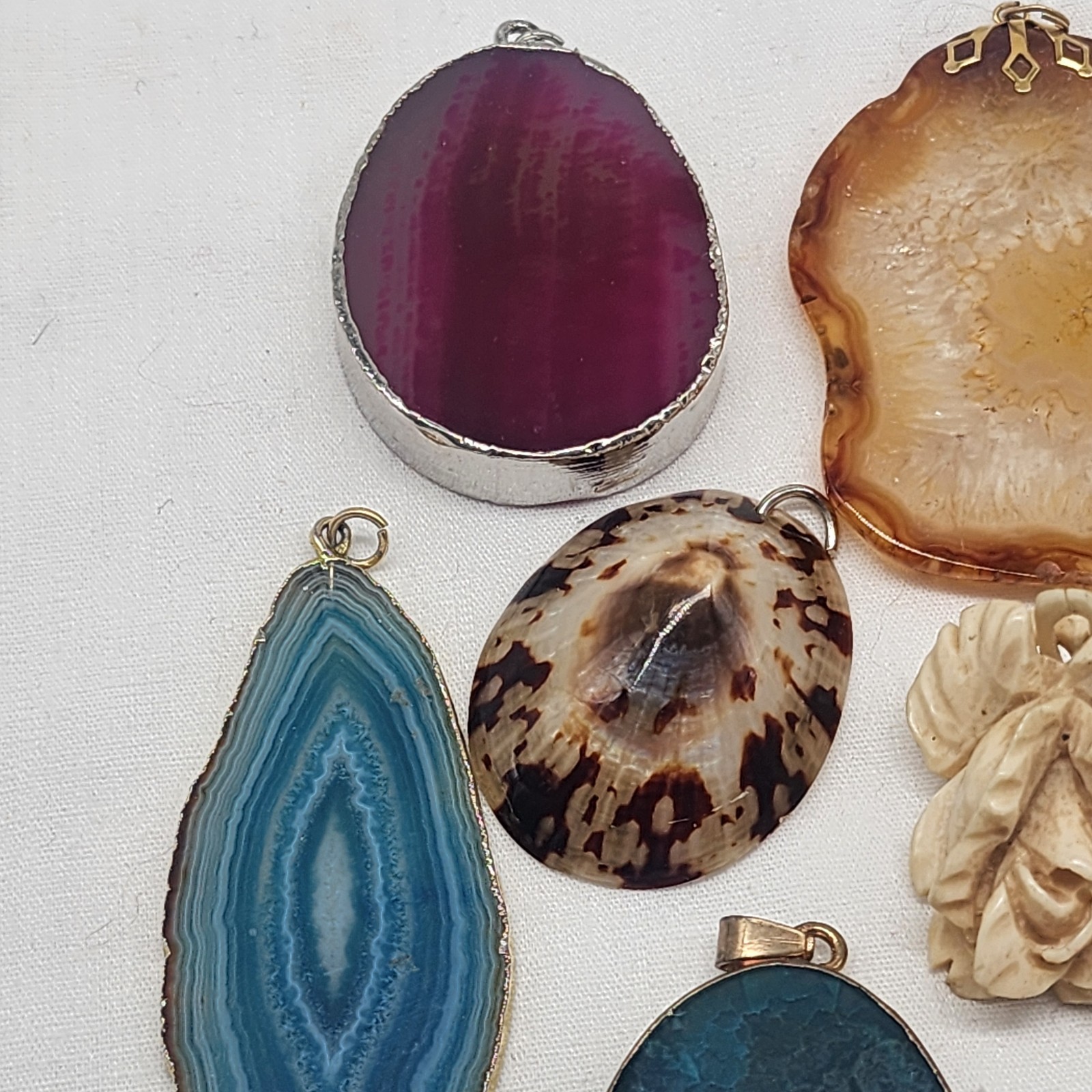 VTG pendant lot stones, shell and glass Mixed Metals lot of 10 Pendants