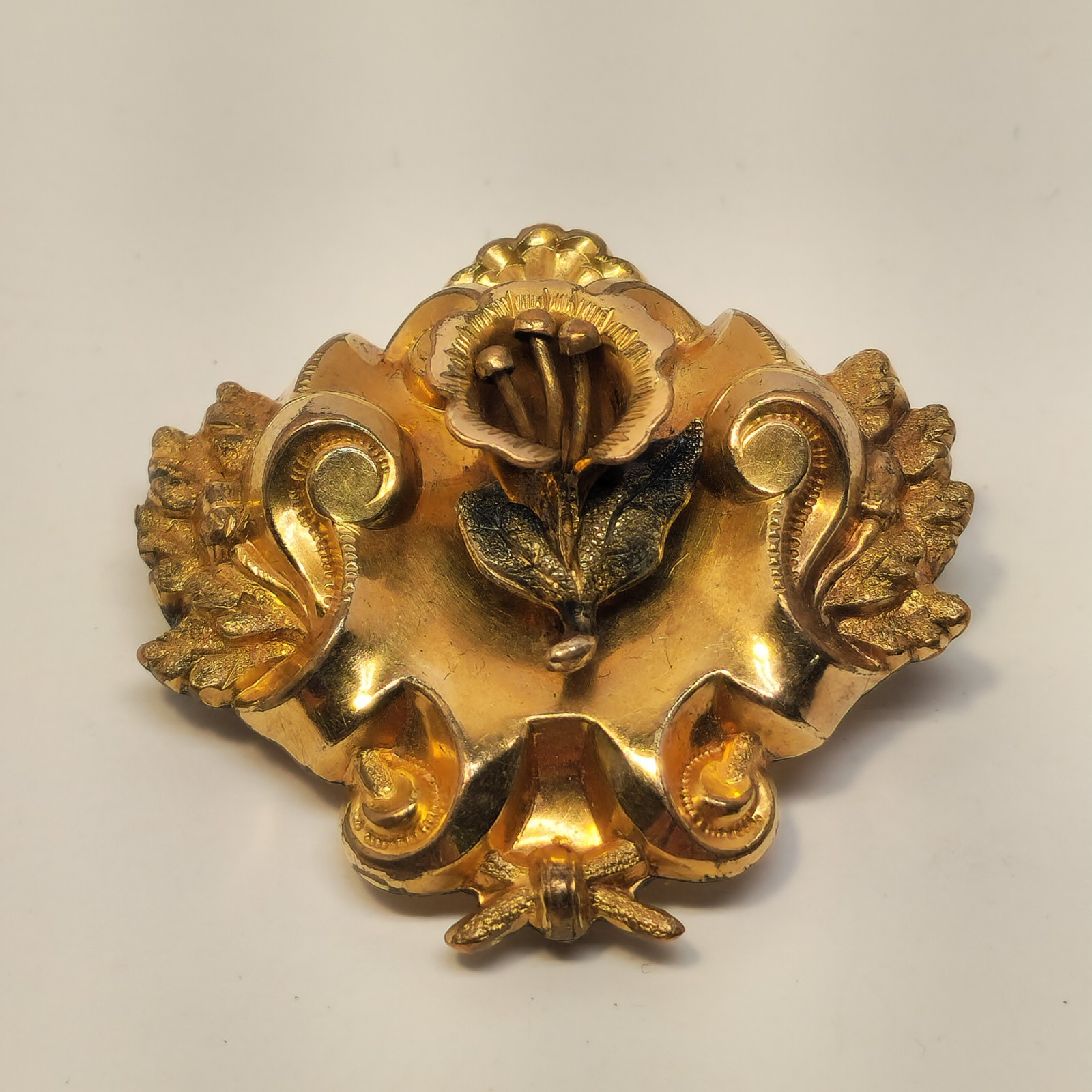 Antique Unmarked Goldfilled Flower Brooch 1.5″ 5.8g
