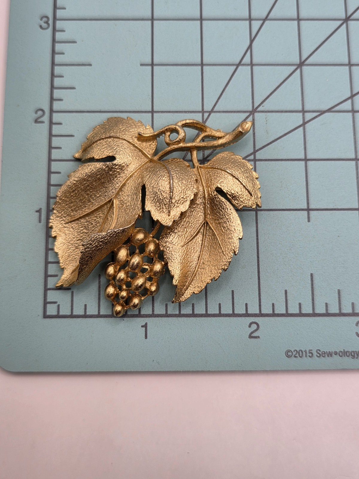 Vintage Lisner Grape Cluster Brooch Gold Tone Signed
