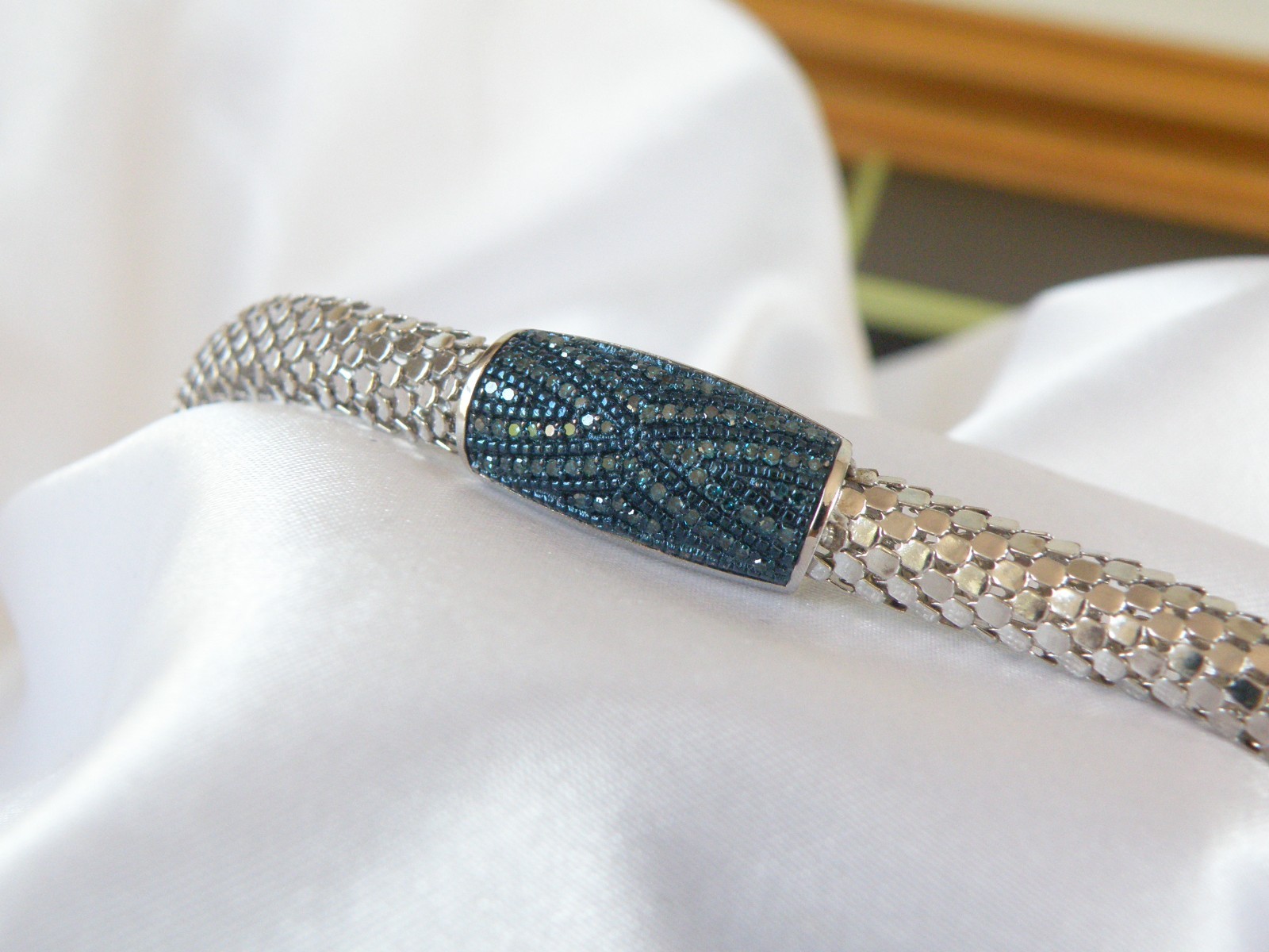 Sterling Silver 925 Natural Irradiated Blue Diamond Mesh Popcorn Bracelet 7″