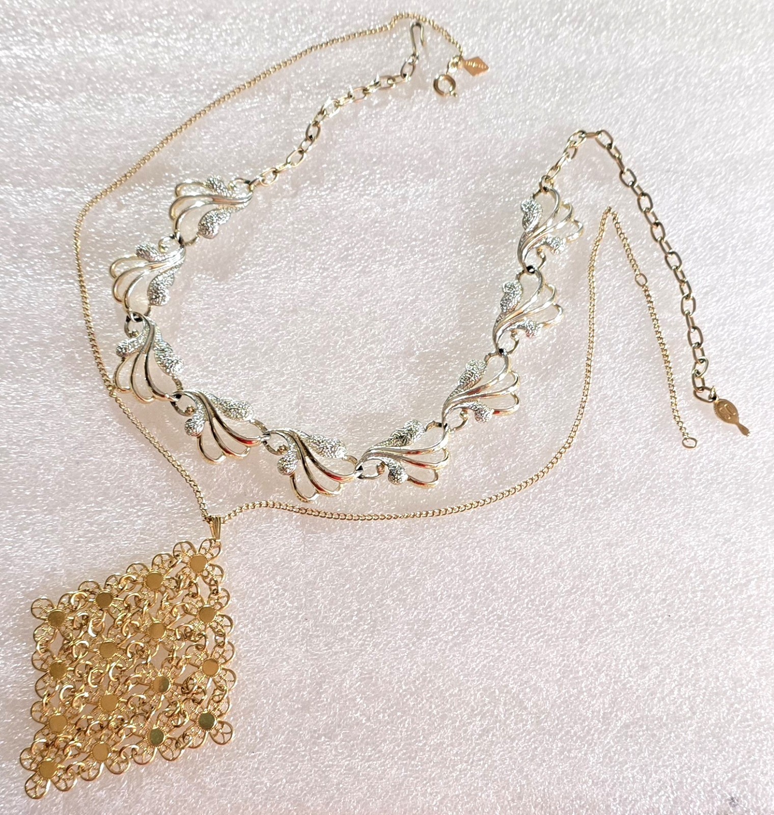 Vintage signed Sarah Cov 2 Tone Link & Articulated Pendant Necklace Jewelry Lot