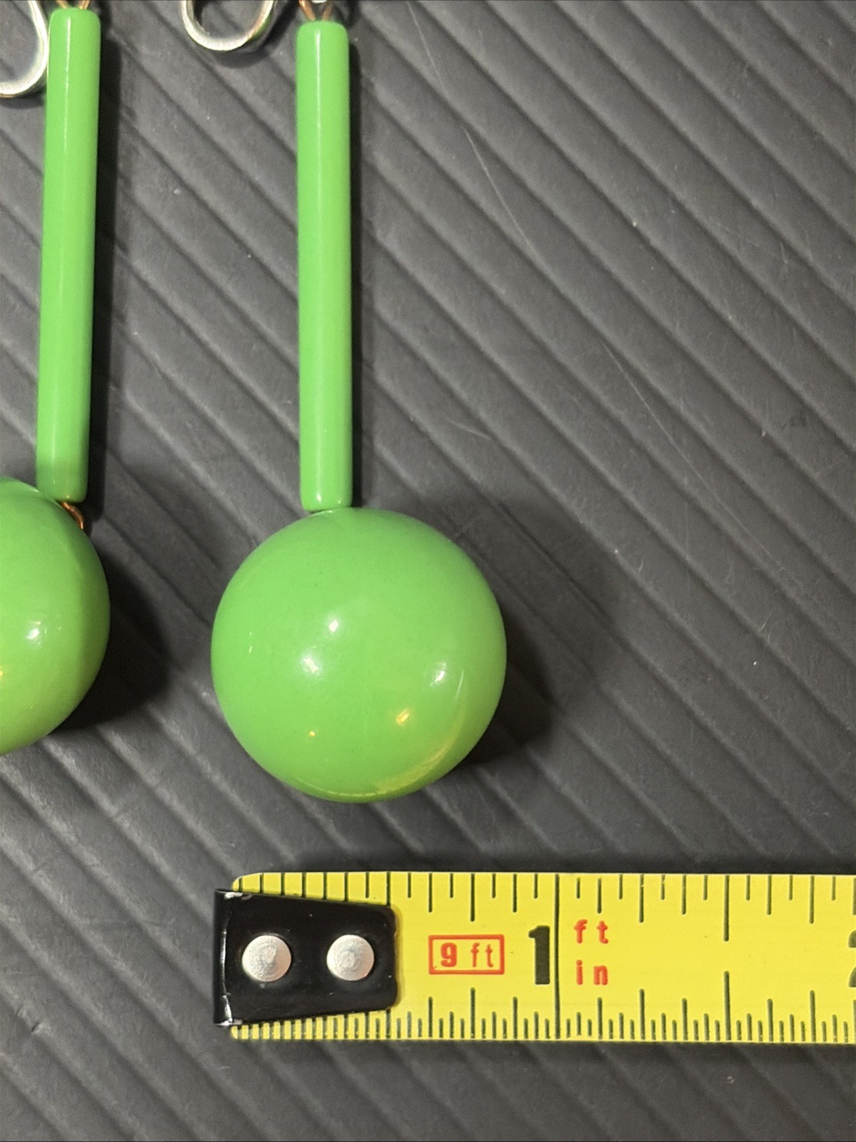 Vtg MCM Lime Green Acrylic Dangle Drop Bead Ball Mod Clip Earrings Retro 60’s