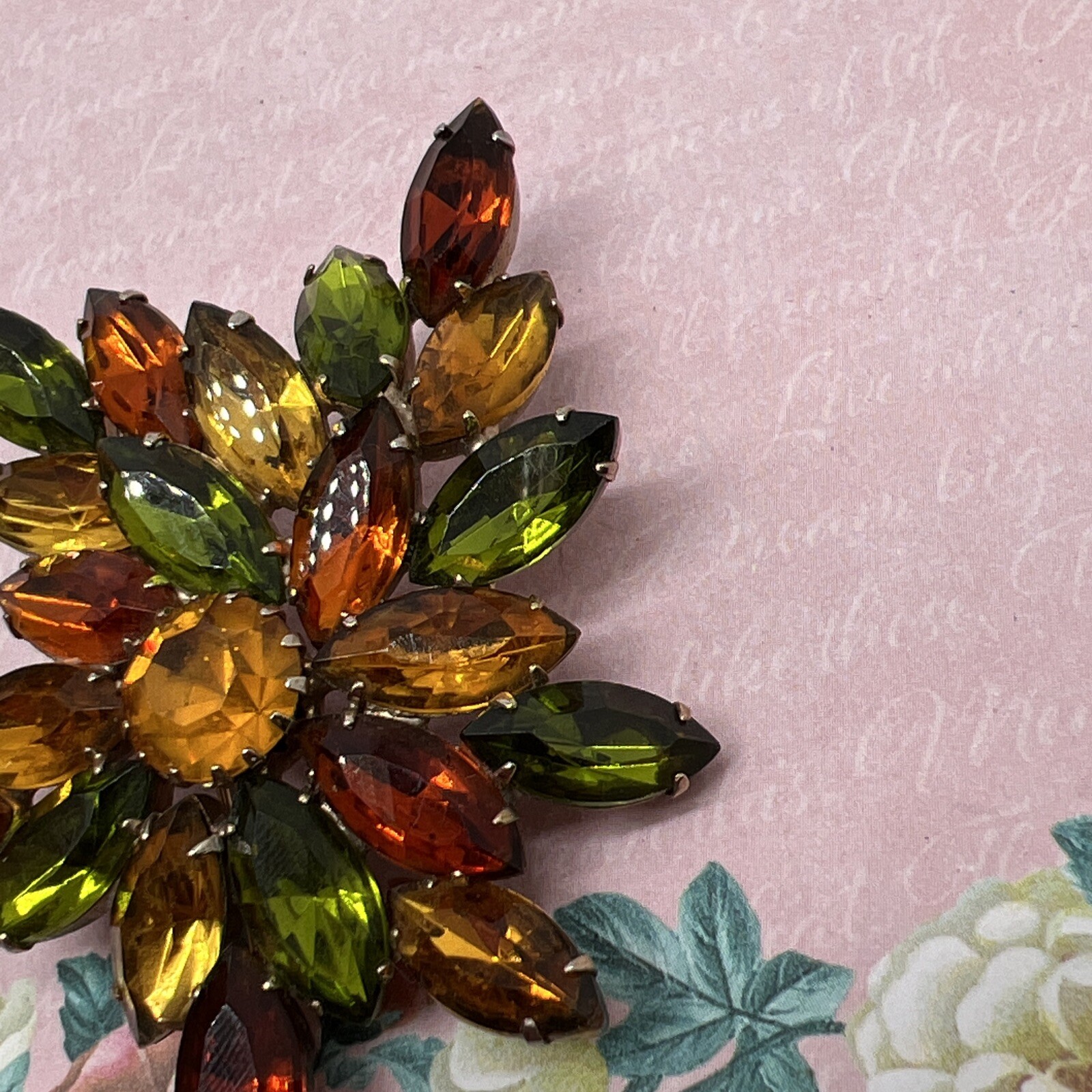 Vintage Beautiful fall colors brown orange yellow green Rhinestone brooch pin