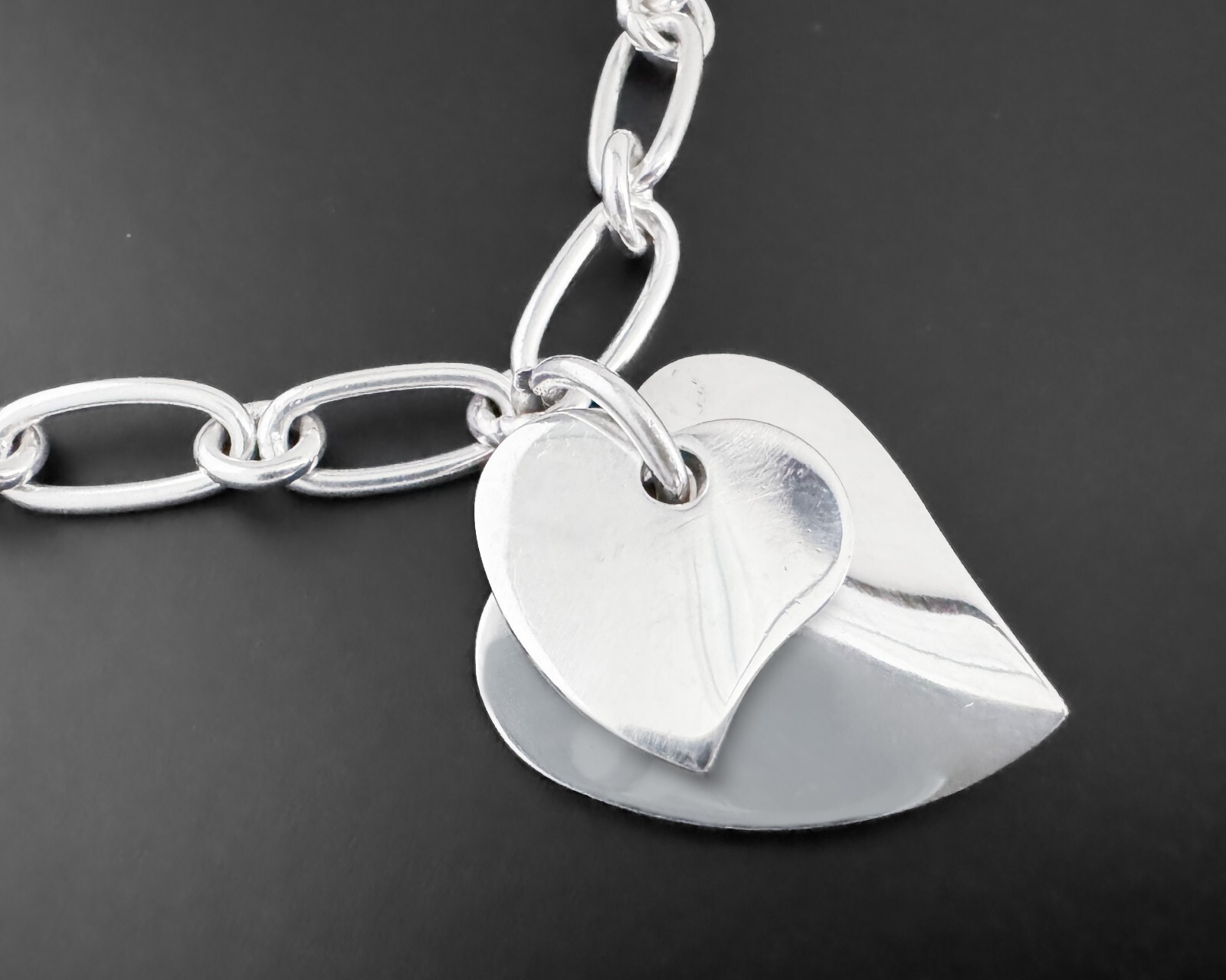 17g Vtg Sterling Silver Modernist Double Heart Tag Charm Design Link Bracelet