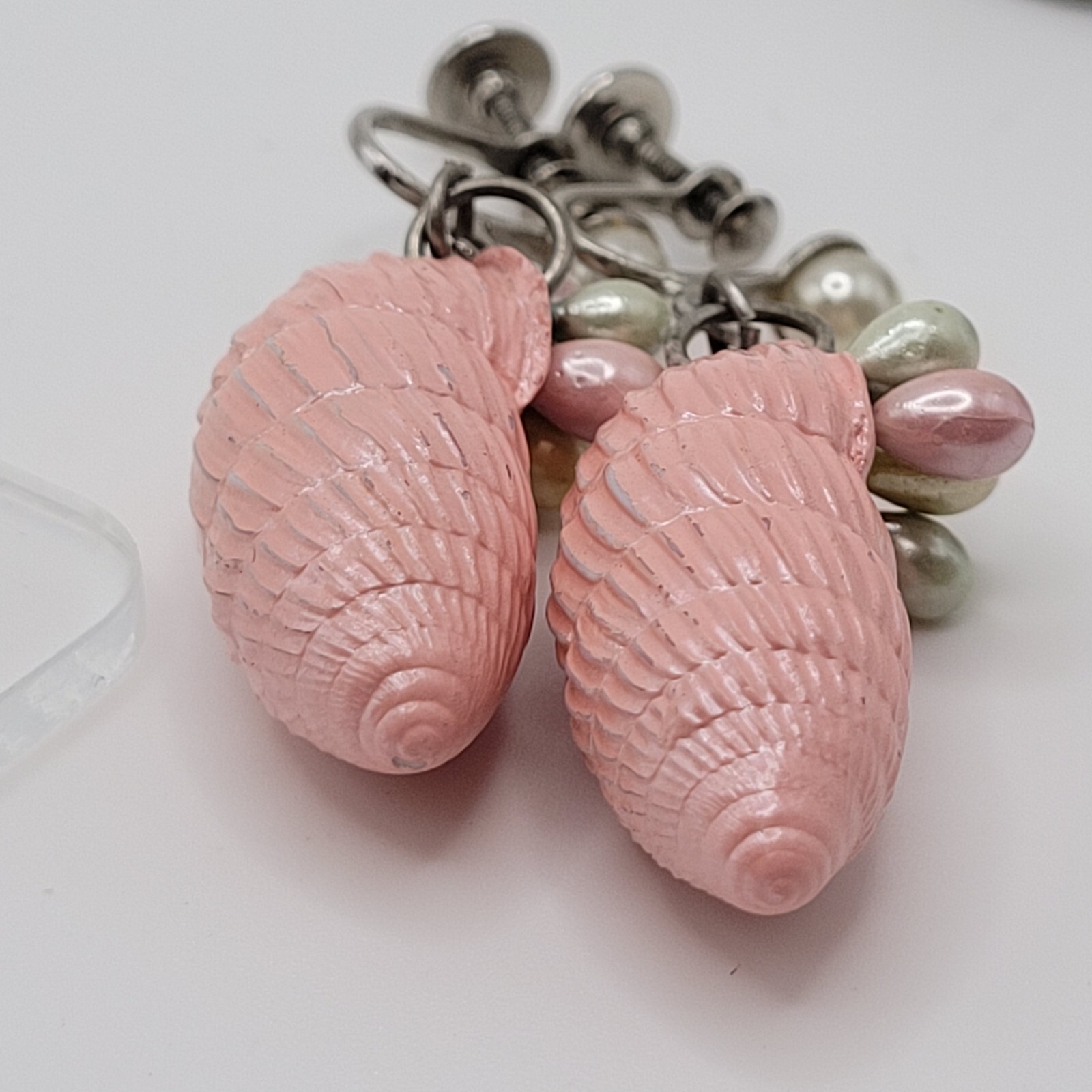 VTG Screw Back Earrings Figural Pink Enamel Conch Shell Shape
