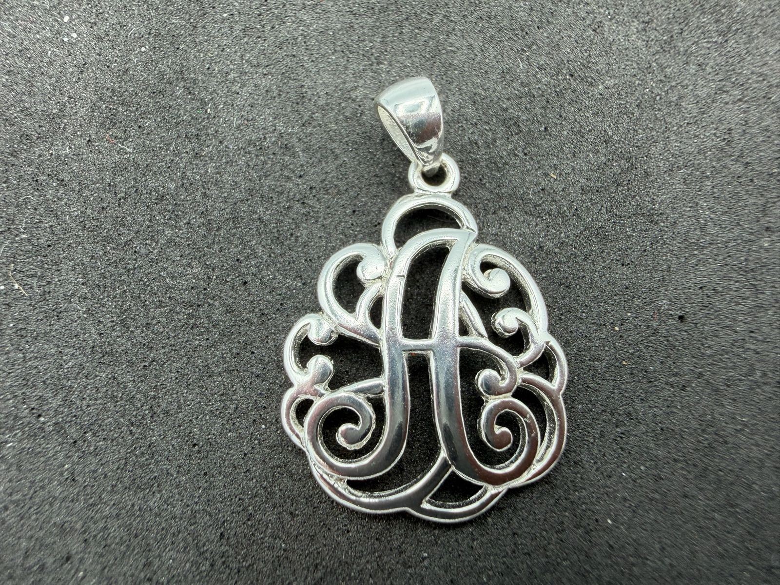 1.53g Vintage Sterling Silver 925 Ornate Scroll Monogram Letter A Pendant M