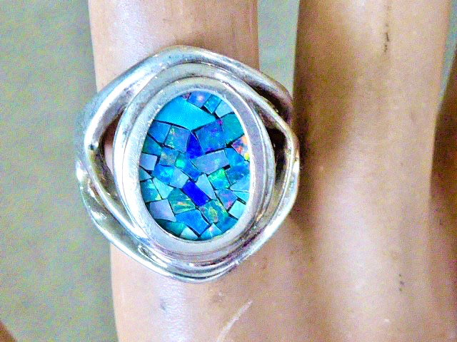 VINTAGE STERLING SILVER SIGNED WK STERLING BLACK. OPAL MOSAIC RING SIZE 7 RING