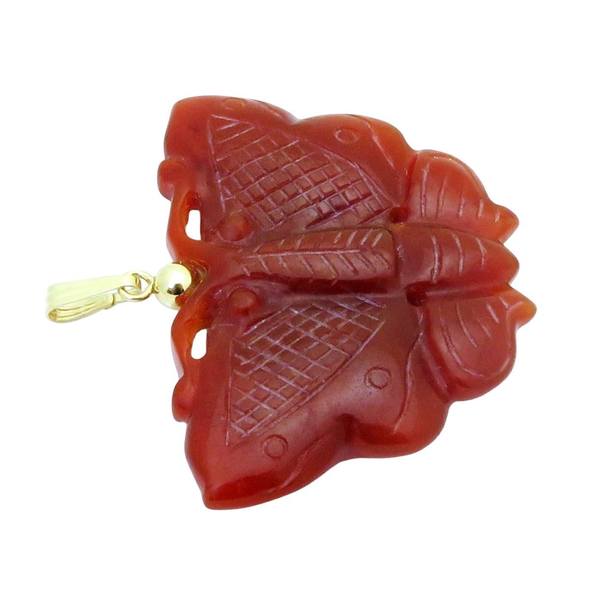 Vintage 14K Yellow Gold Natural Red Jadeite/Jade Carved Butterfly Pendant