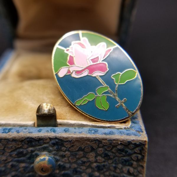Valley Casting Rose Enamel Oval Vintage Lapel Pin Brooch Costume Jewelry Retro