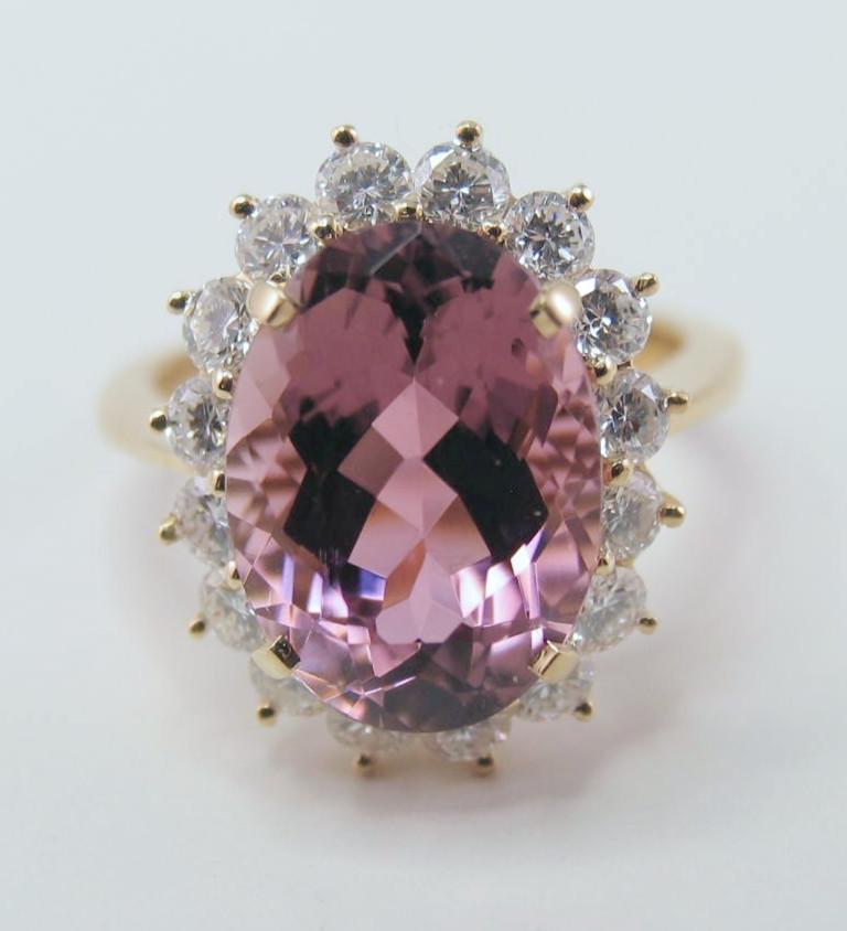 Vintage 18k Gold Lady’s 17 Stone Pink Tourmaline Diamond 6.65ctw Ring Size 5.75