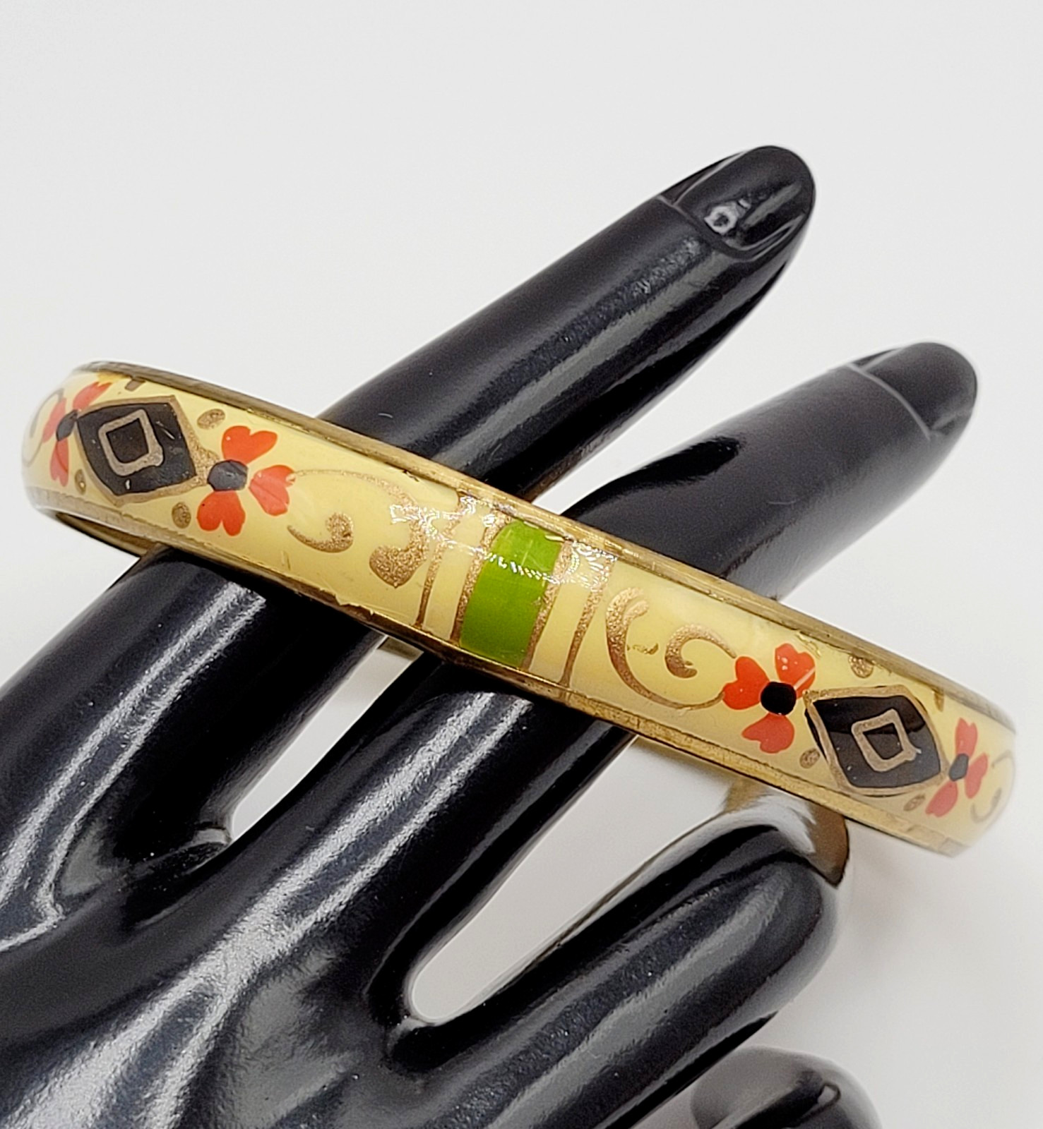 Hand Painted Cream Green Gold Enamel Vintage Bangle Brass Tone Bracelet 9 Inch