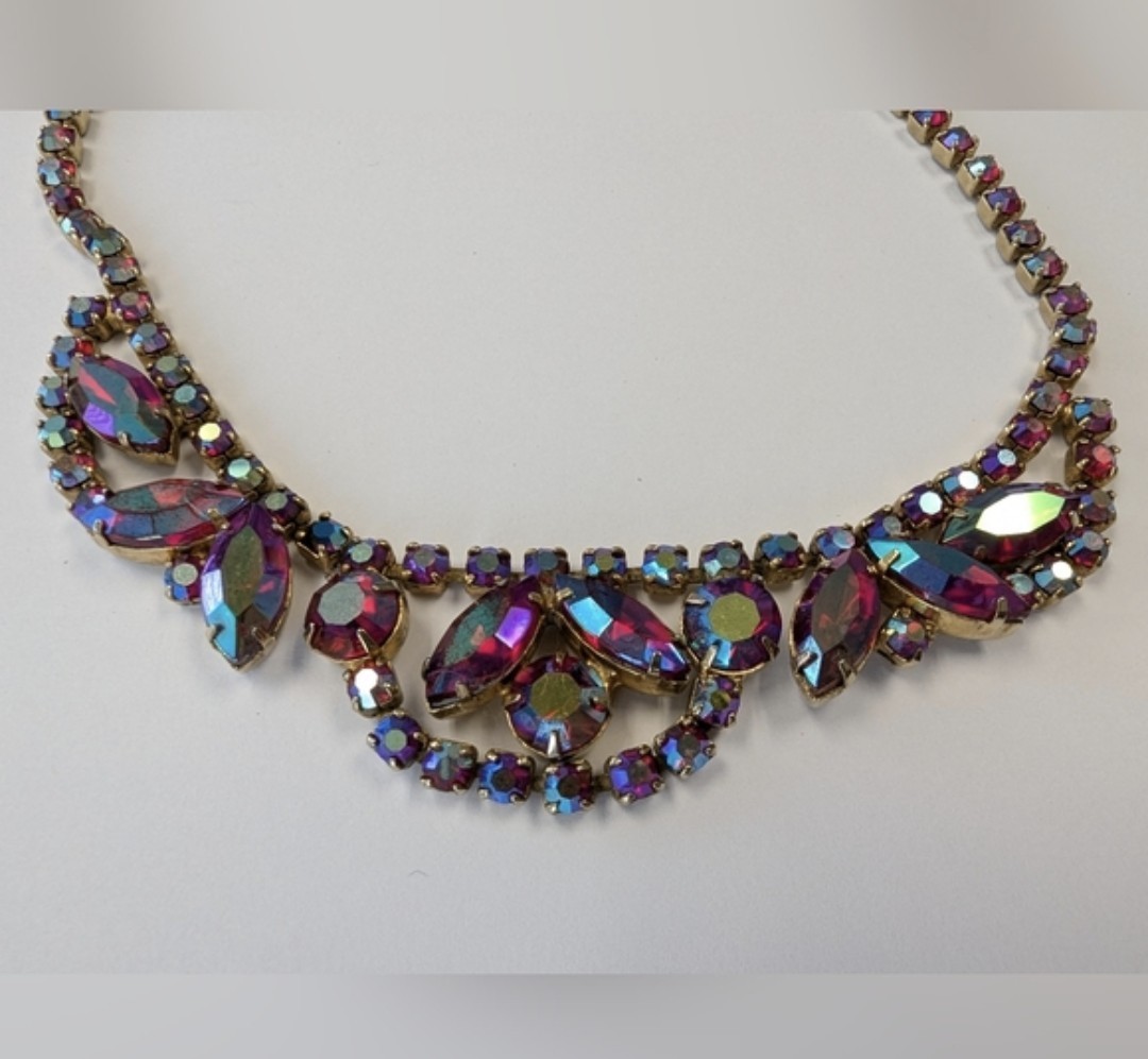 Red Aurora Borealis AB Crystal Collar Necklace Vintage Old Hollywood Glitzy