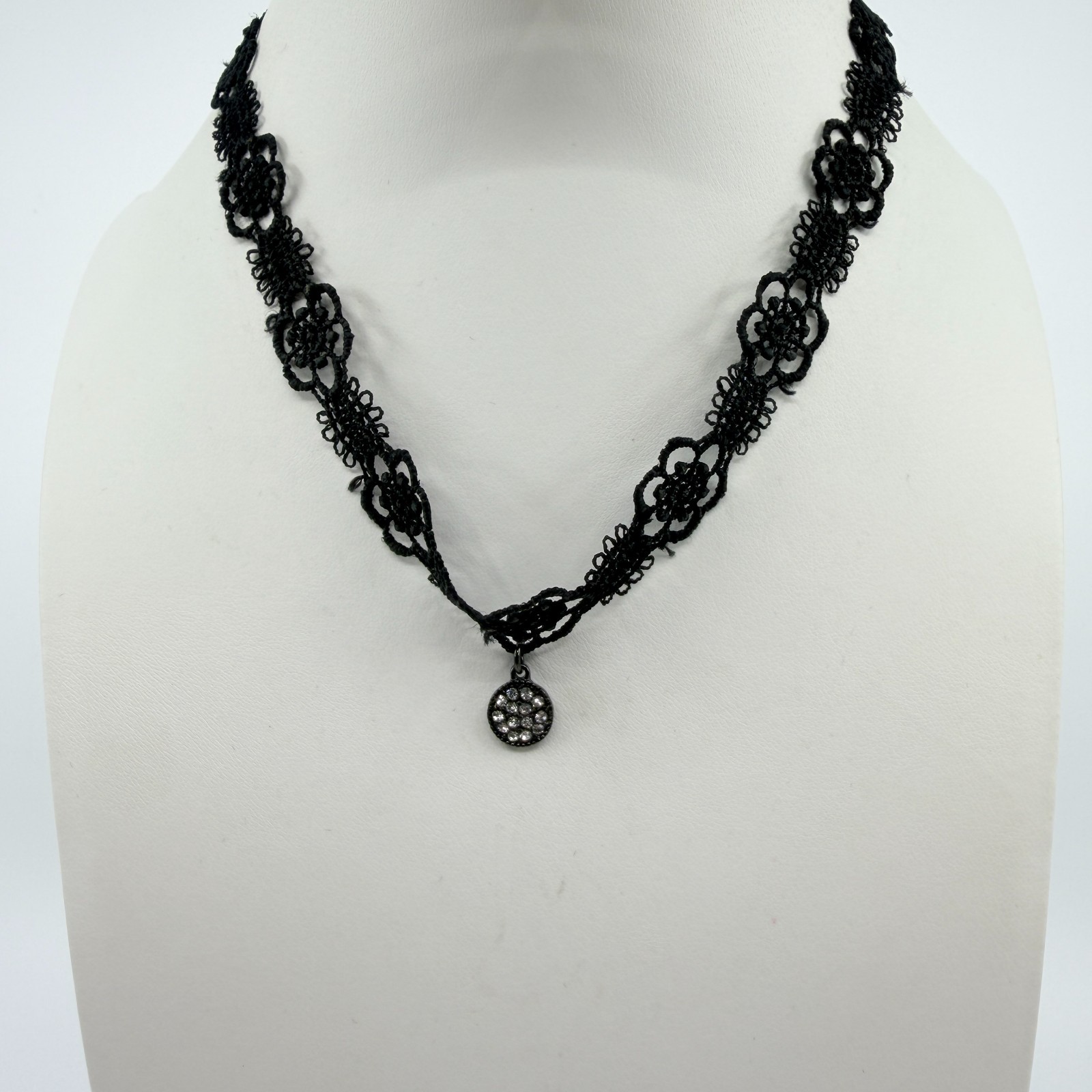 Vintage Black Lace Choker Necklace Rhinestone Pendant Gothic Tatting Boho 90s