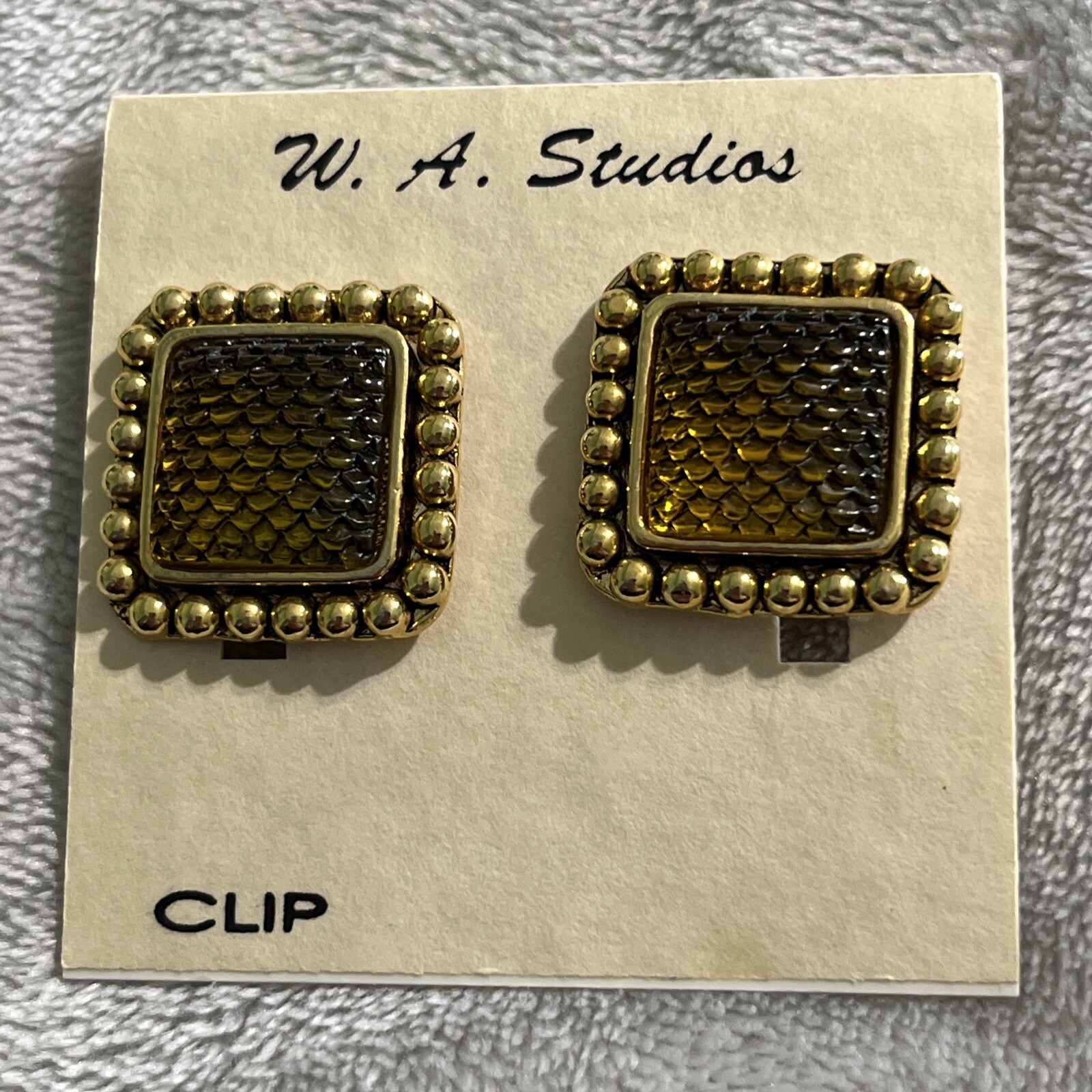 2 Sets Vintage ClipOn Earrings Yellow Tone W/Decorative Center Not Sure On Brand