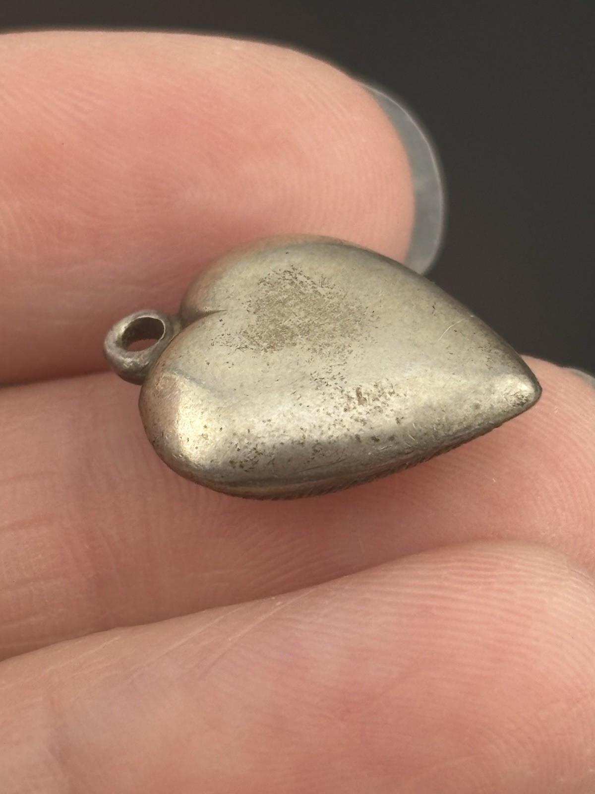 Vtg Single Sterling Silver Puff Heart Charm One Side Etched No Jump Ring 11/16″