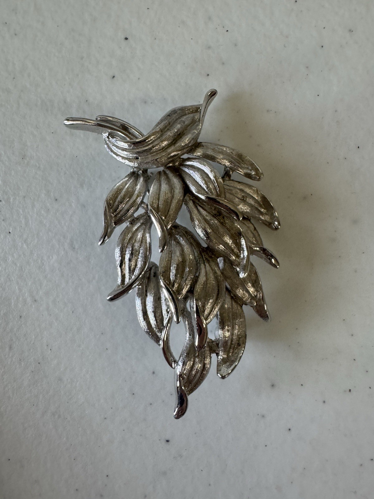 Vintage Silver Tone Leaf Brooch Quality Design Dressy Or Business Casual