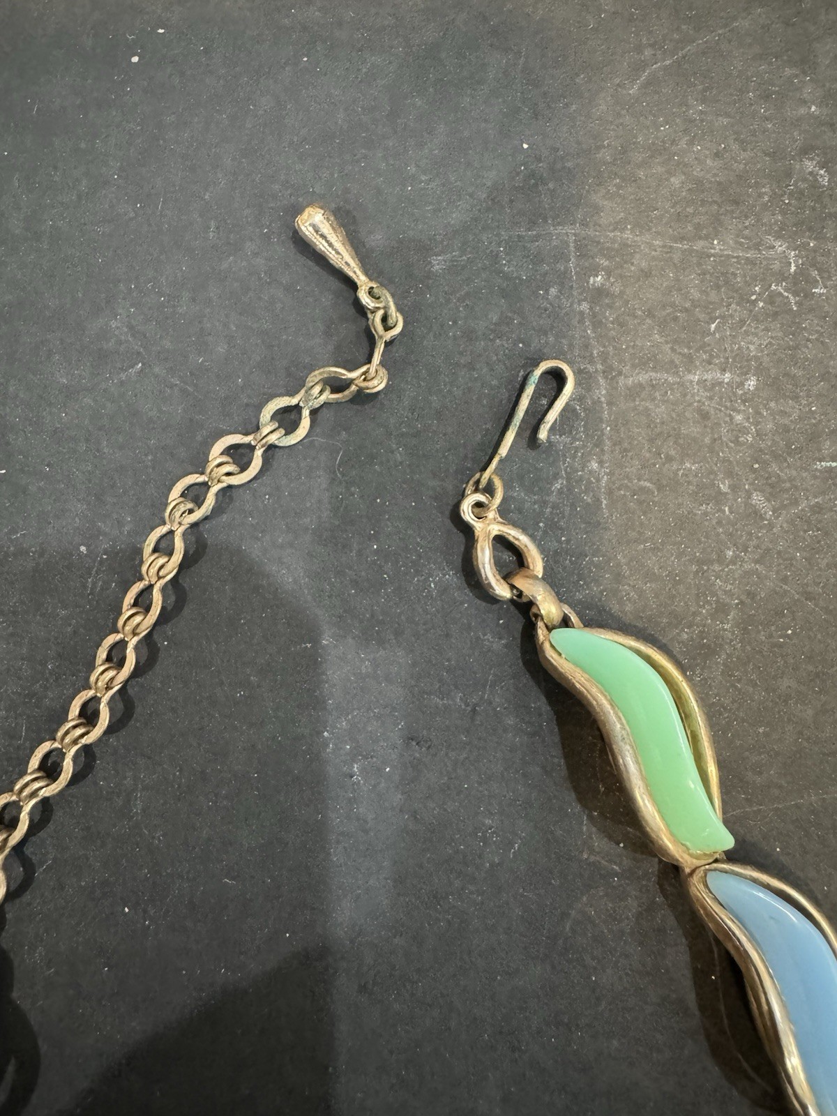 Vtg Acrylic Pastel Colors Metal Necklace