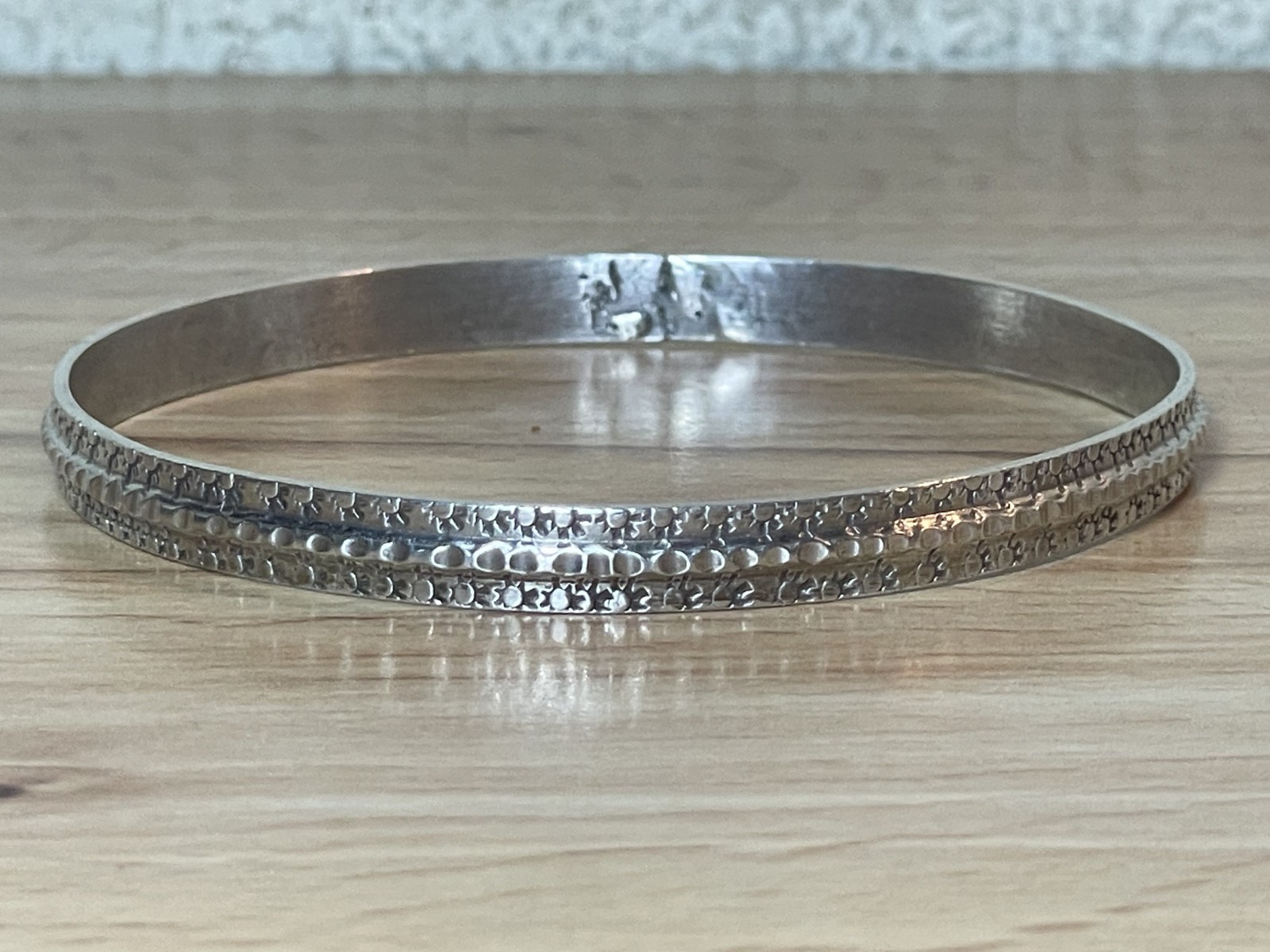 Vintage Jamaica AC 925 Sterling Silver Ribbed Bangle Bracelet 13 Grams 8″