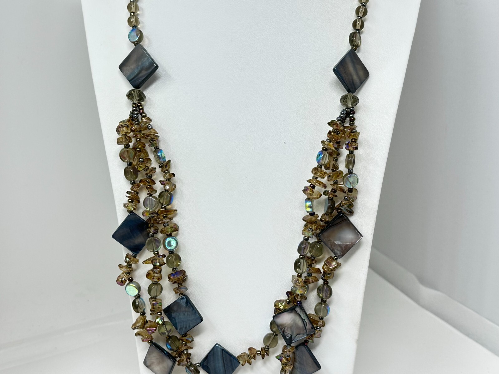 Gorgeous 3-Strand Gray Mother of Pearl and Iridescent Glass Bead 30″ Necklace