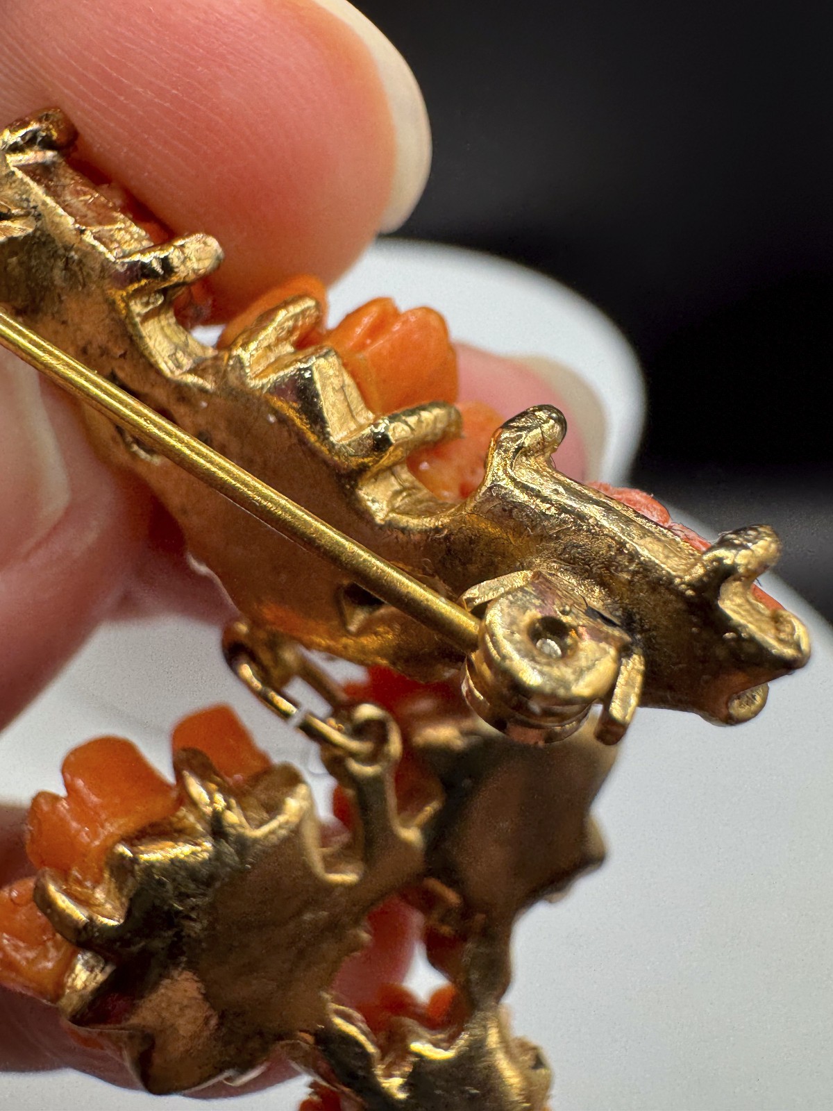 Vintage Carved Faux Coral Rose Dangle Brooch Gold Tone Pearl Floral Drop Pin
