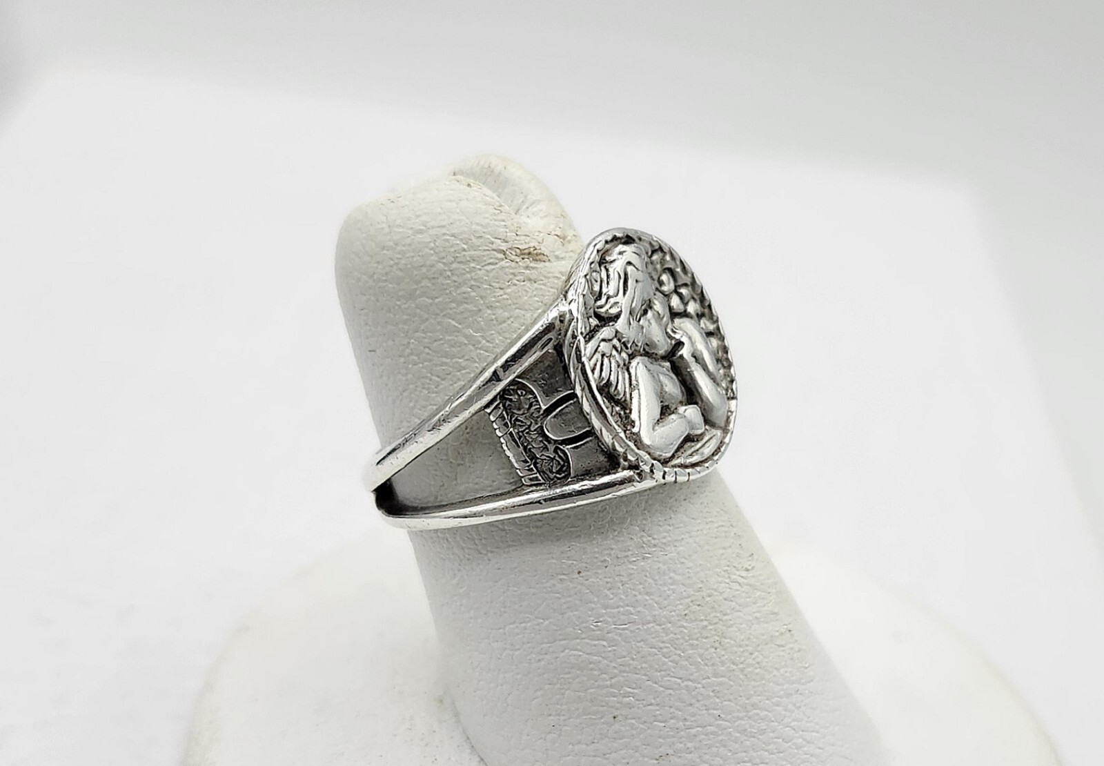 Designer Vintage Shube’s Dakota West Sterling Silver Cherub Angel Ring Size 5