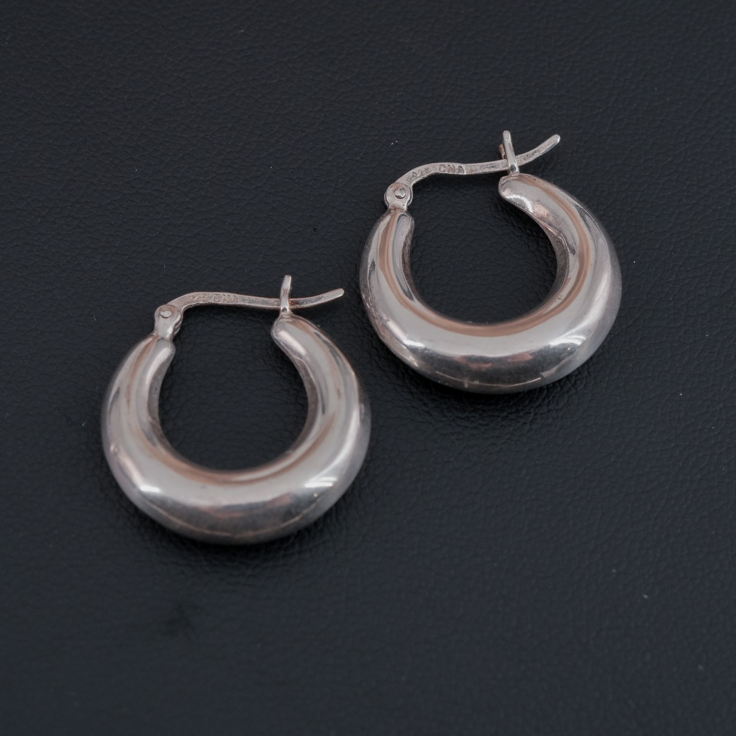 3.7g Pranda Design Sterling Silver Vintage 3/4in Smooth Hoop Earrings Leverback