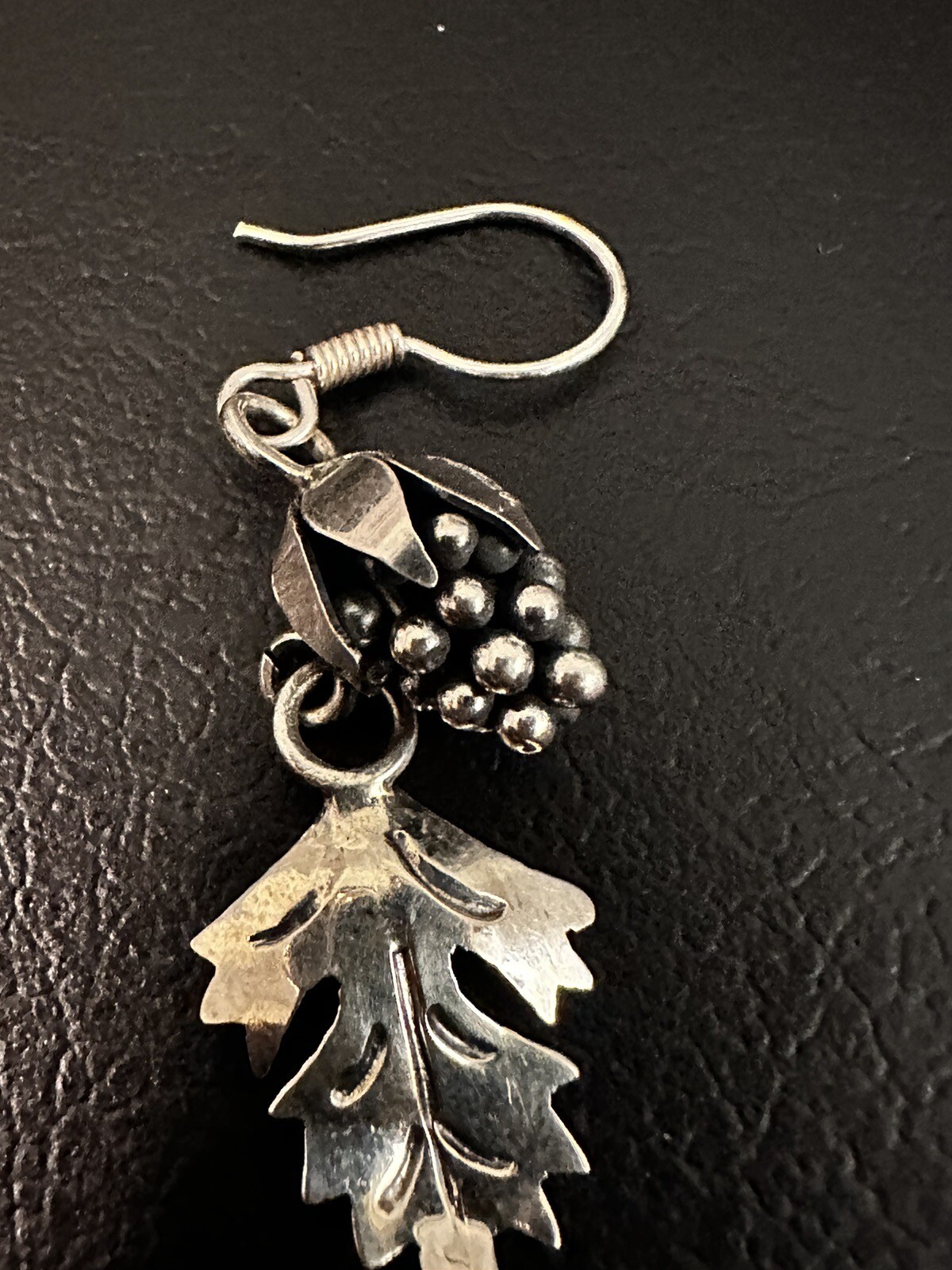 VINTAGE STERLING SILVER EARRINGS BUNCH OF GRAPES DANGLES Made In Mexico 925