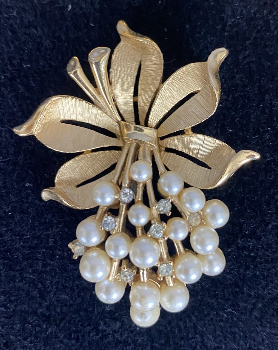 Vintage Signed Crown Trifari Jewelry, Bracelet, 3 Broochs, 4 Pair Clip Earrings