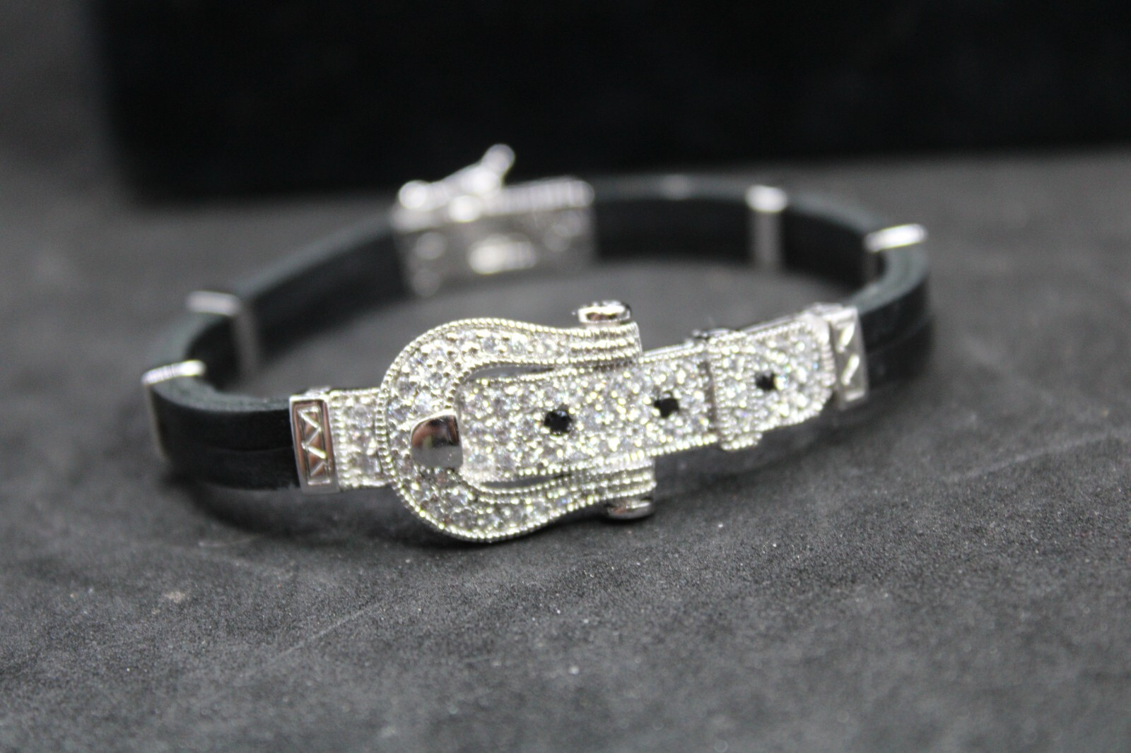 VINTAGE CHINA RP HORSESHOE CRYSTAL RHINESTONE LEATHER BRACELET 7 1/2″