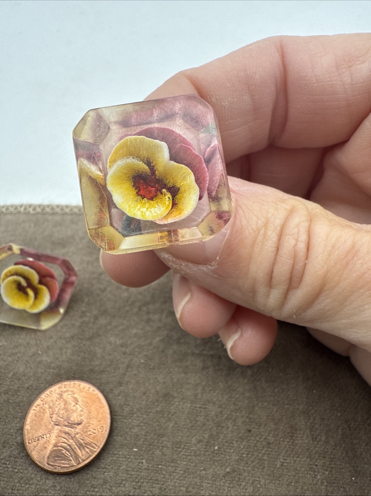 Vintage Reverse Carved Pansy Lucite Screw On Back Earrings
