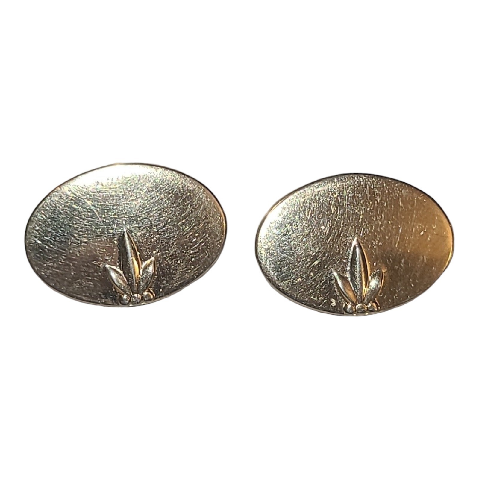 Vintage Swank Gold Tone Oval Disc With Leaf Classic Men’s Cufflinks