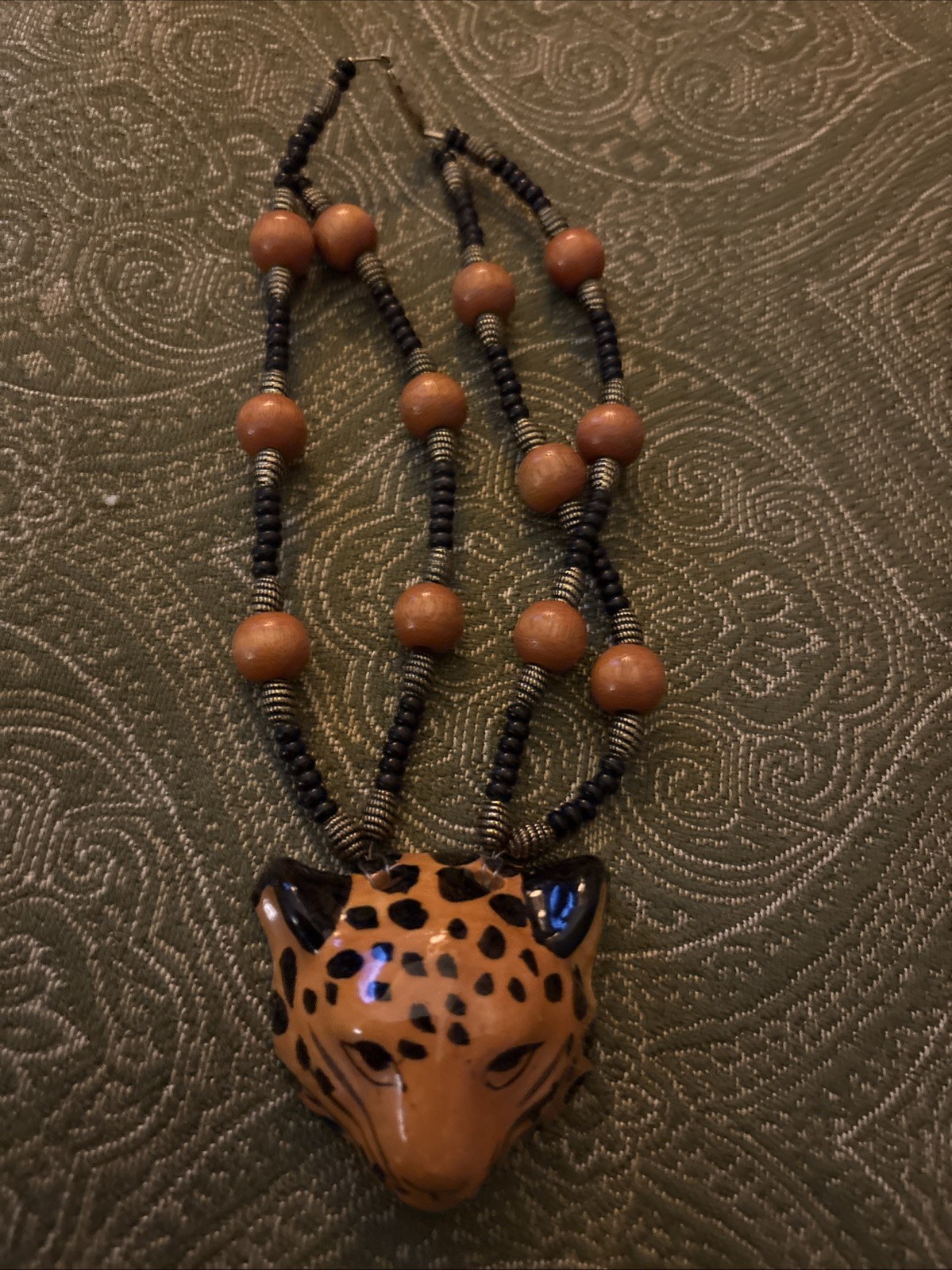 VINTAGE COCO WOOD CERAMIC CAT CHEETAH LEOPARD LION NECKLACE 20” Signed