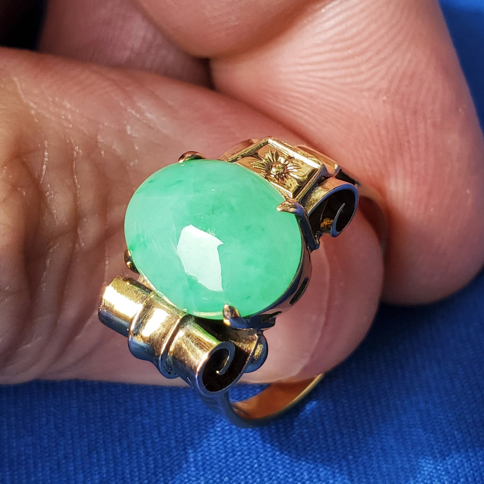 Original EARTH MINED Green Jadeite Jade Antique Engagement Ring SOLID 14K GOLD 8