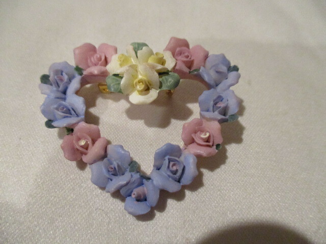 AVON Hearts & Flowers Brooch Genuine Porcelain in Variety of Pastel Colors 1998