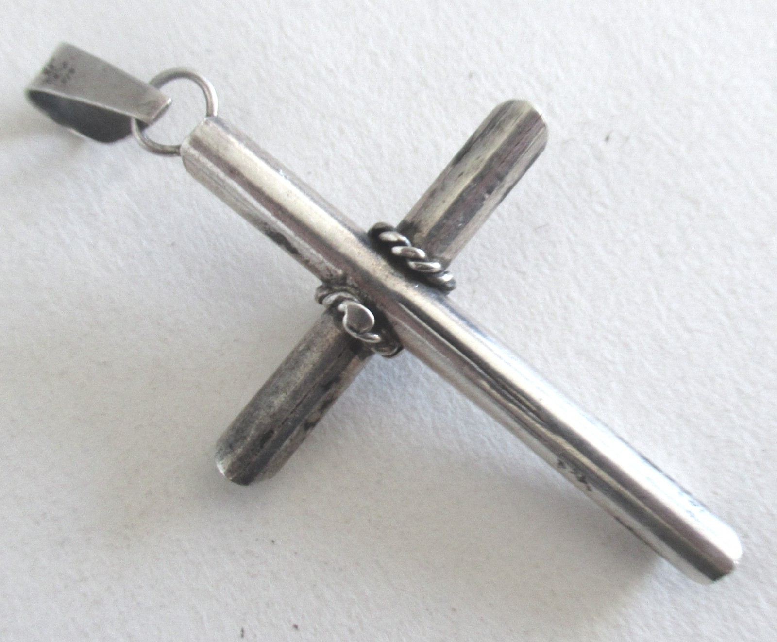 VINTAGE TAXCO MEXICO STERLING CROSS PENDANT 2 3/8 INCHES
