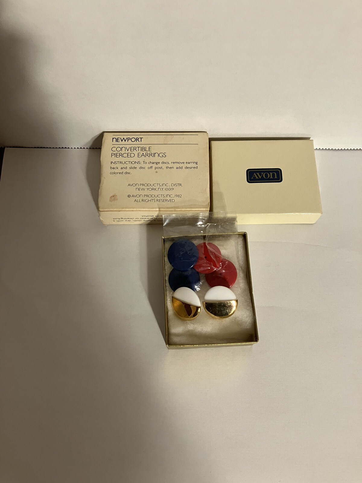Vintage Avon “Newport” Convertible Pierced Earrings with 3 Colors – 1982