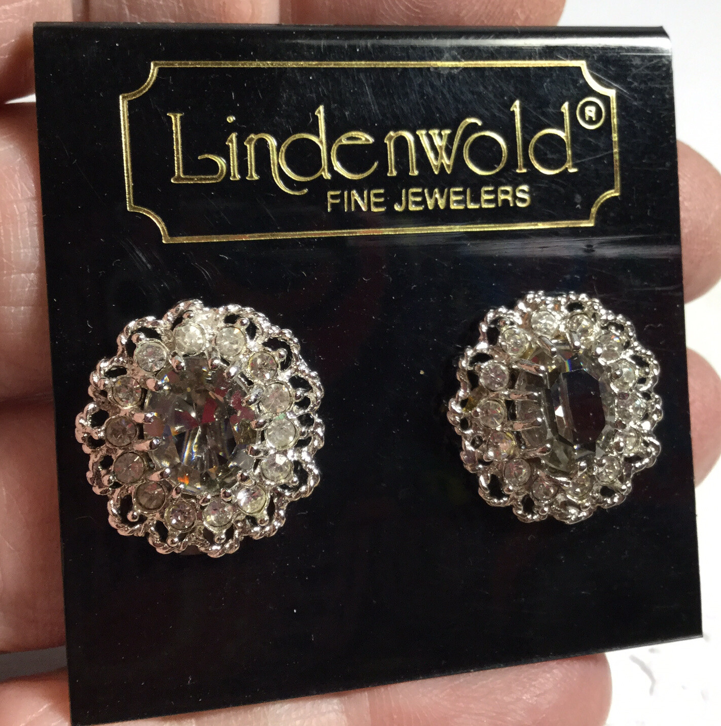 VINTAGE PAIR OF LINDENWOLD FINE JEWELERS CLIP ON EARRINGS RHINESTONE UNWORN USA