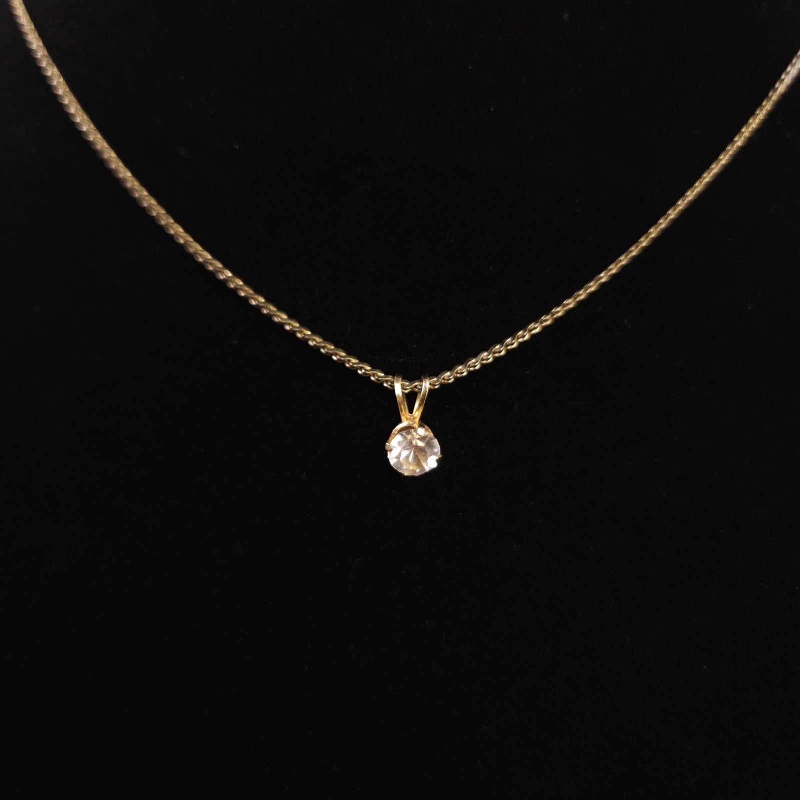 Vintage Solitaire Clear Rhinestone Pendant Gold Tone Chain 15″