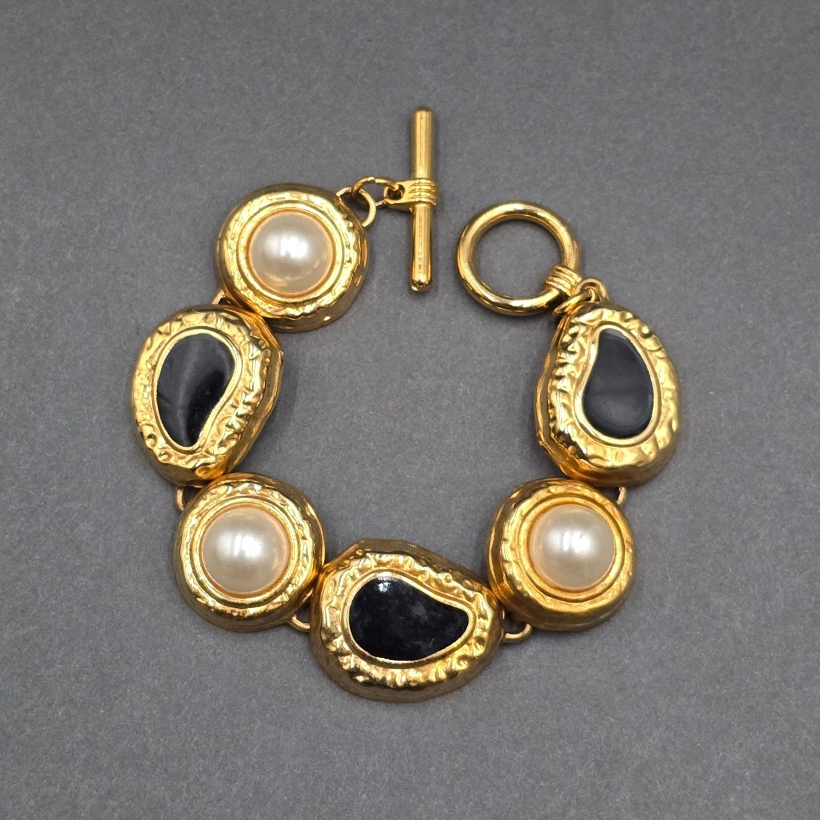 Vintage Gold Tone Black Enamel Faux Pearl Bracelet 7″ Panel Link Statement