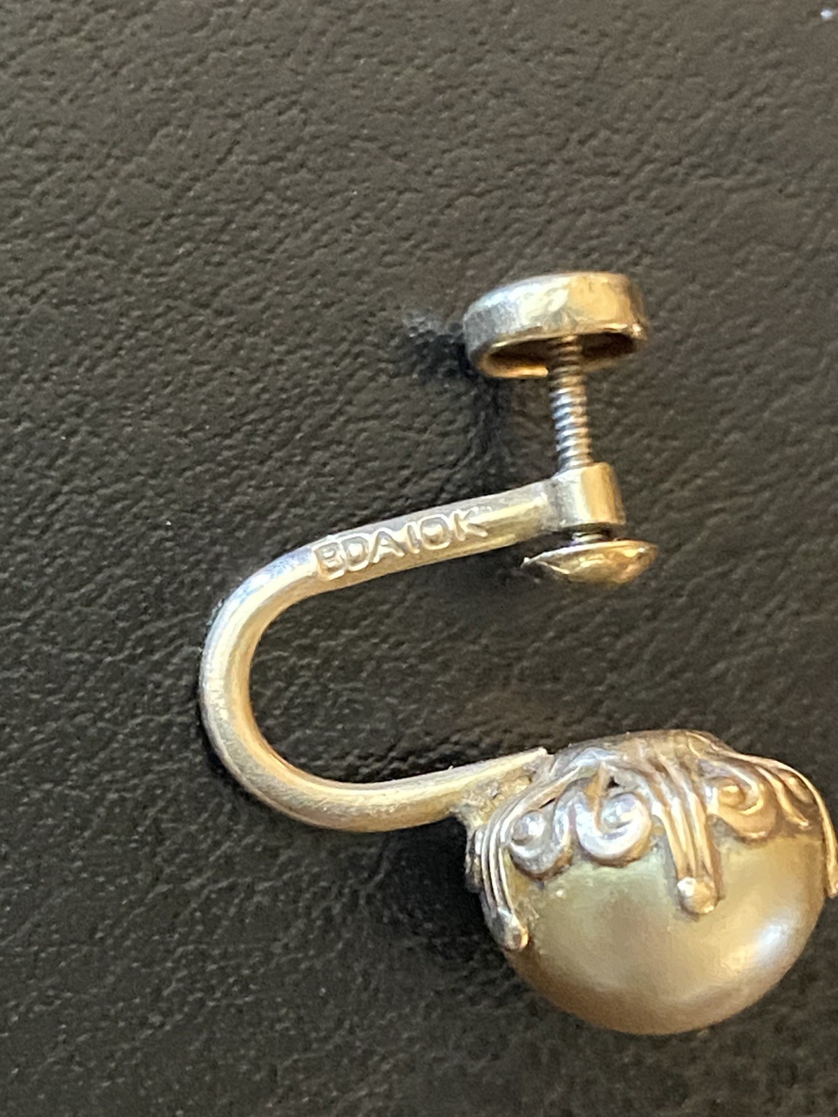 Vintage BDA 10K Yellow Gold and Faux Pearl Stud Earrings Screw Back