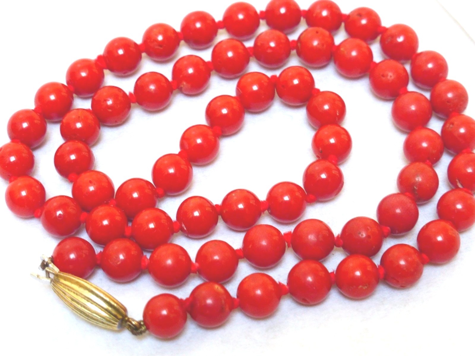 VINTAGE ITALY BLOOD RED CORAL 8mm BEAD NECKLACE 39 GRAMS 21″ UNDYED