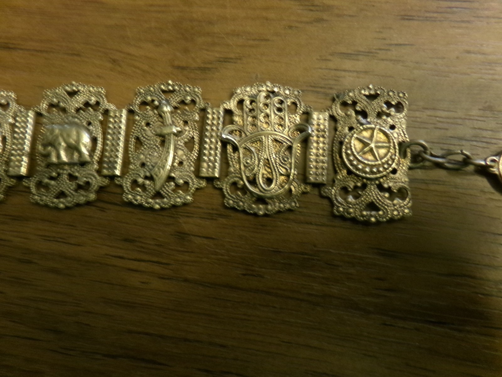 Vintage Women’s Souvenir Bracelet Morocco Hamsa Hand Elephant Link Bracelet