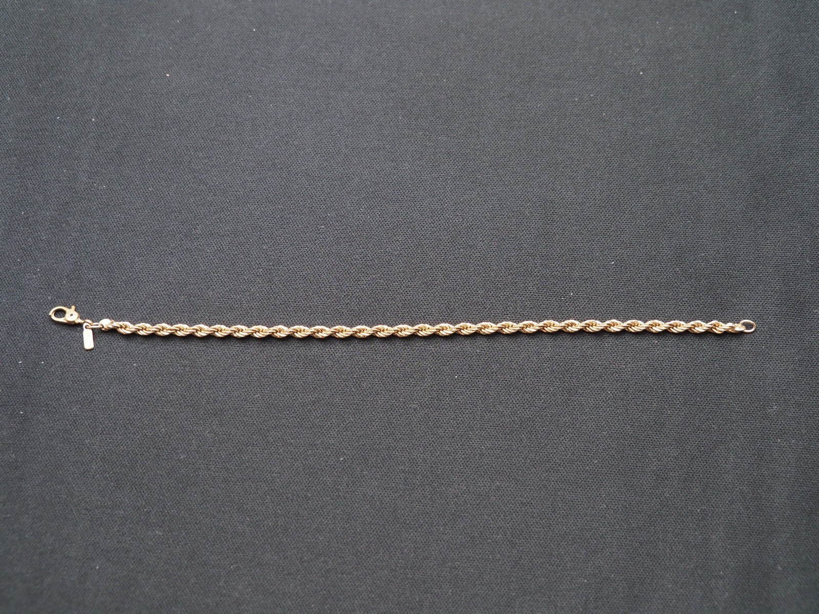 Monet Vintage Gold Tone Sister Clasp Chain Bracelet 7.5″ Long, Signed E853