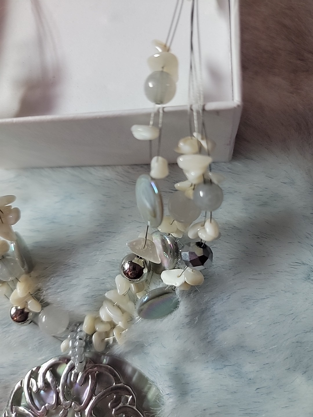 Vintage Shimmer Shell and metal design Necklace & Earring Set NEW WITH BOX.