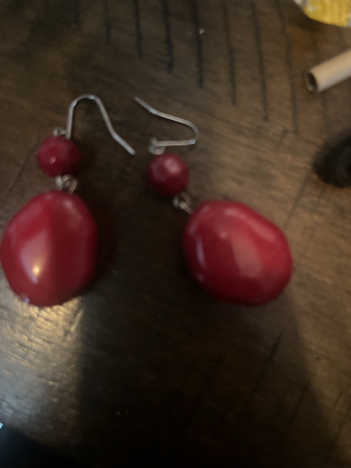 Silvertone Fuchsia Red Bead Pierced Earrings (B2)
