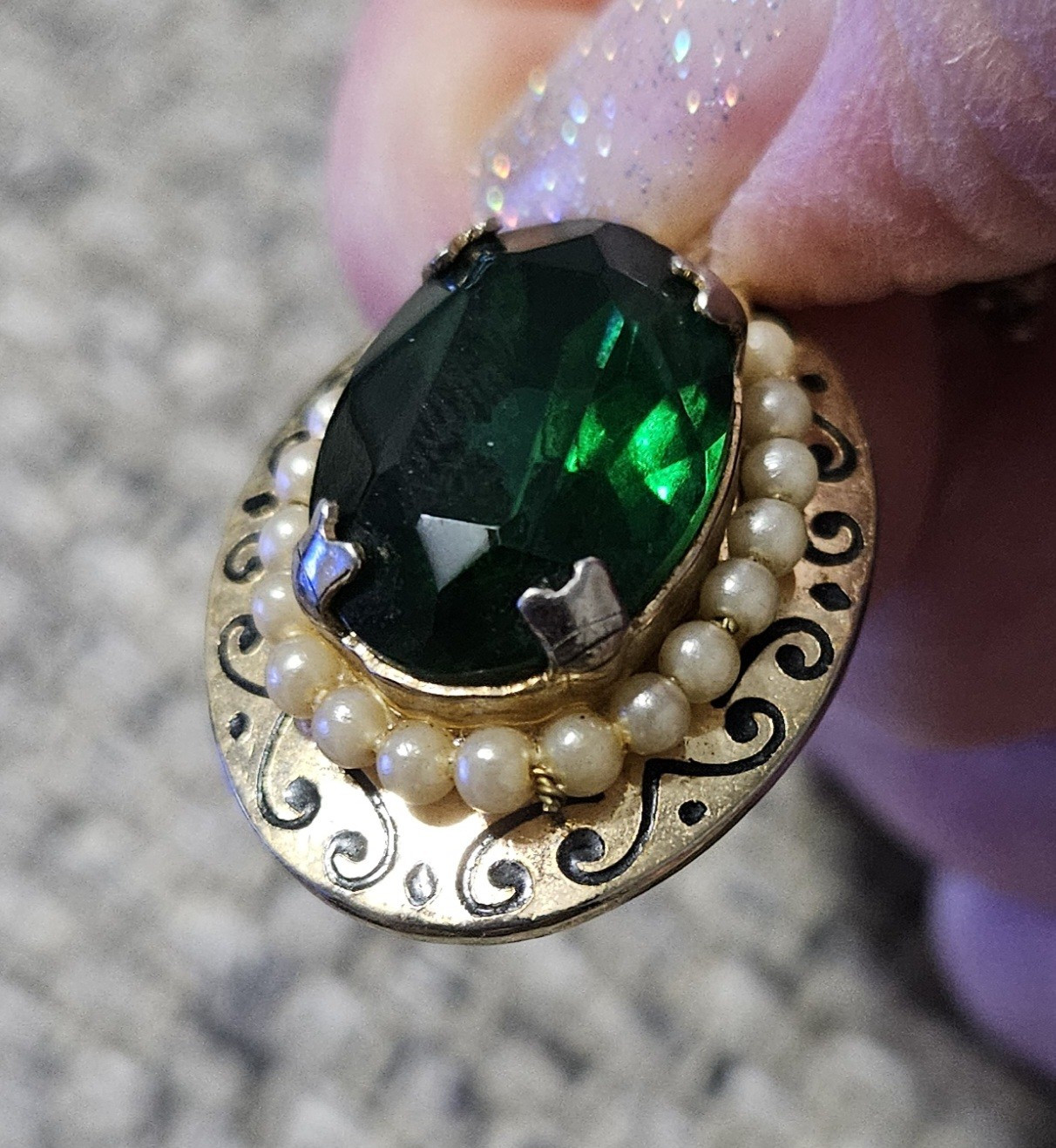 Vintage Emerald Pendant with Pearl Accents On Decorative Gold Tone