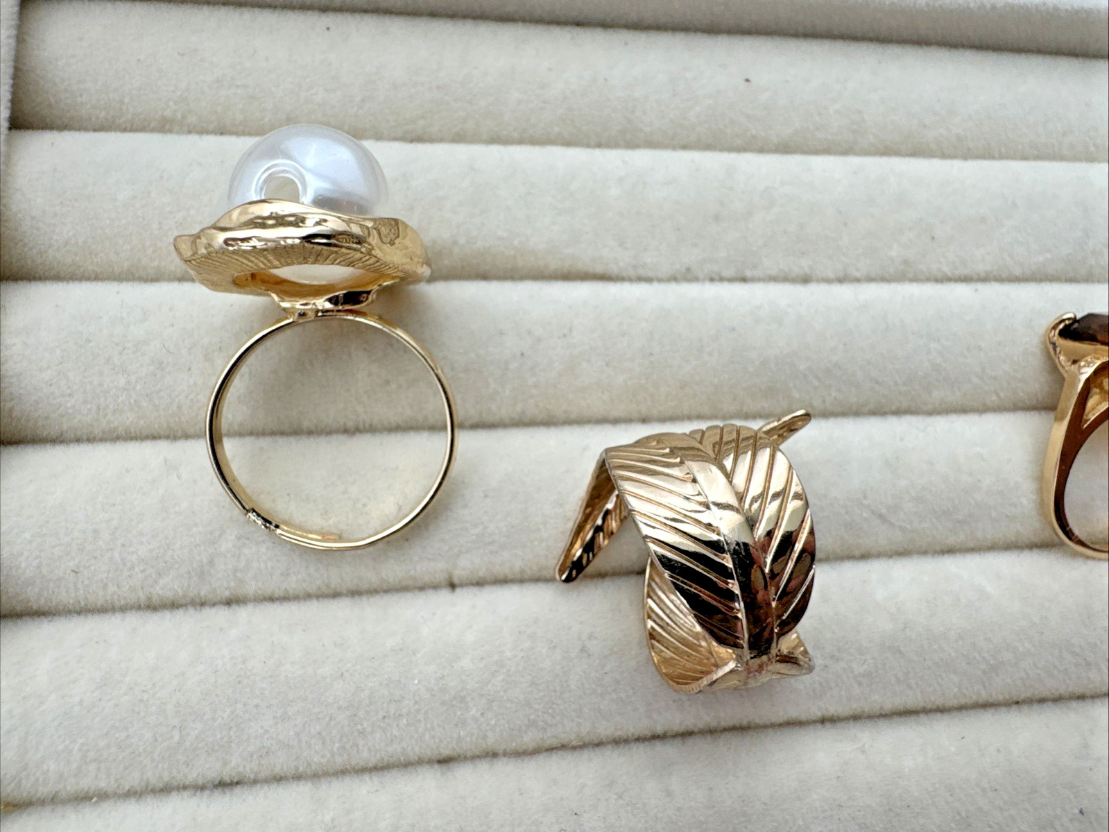 VTG-now Gold BOHO RINGS pearl statement feather Jewelry Lot Chunky 90s 2000s Y2K