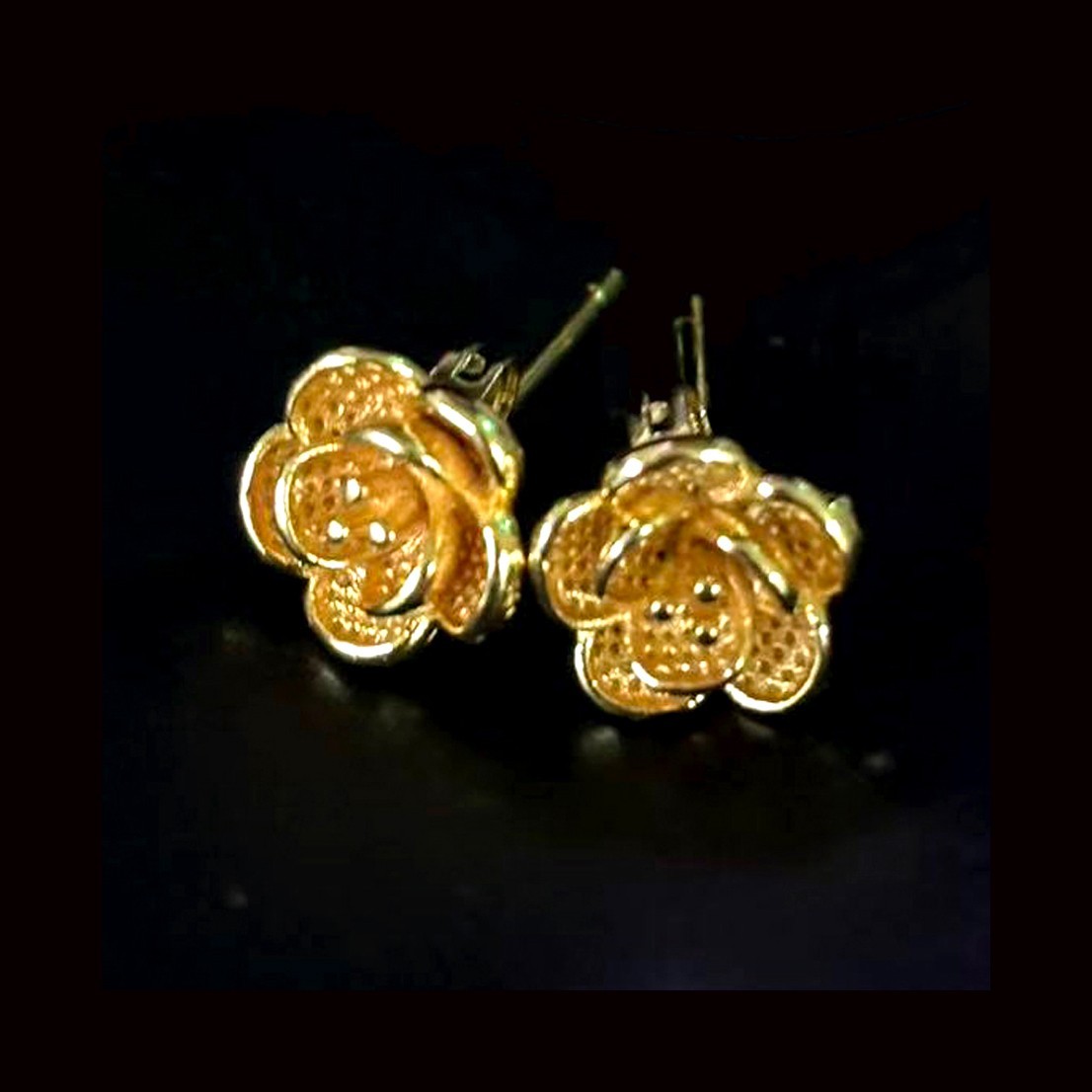 Rose Flower Gold-plated (NOT SURE) Gold Tone Stud Earrings marked ‘999’