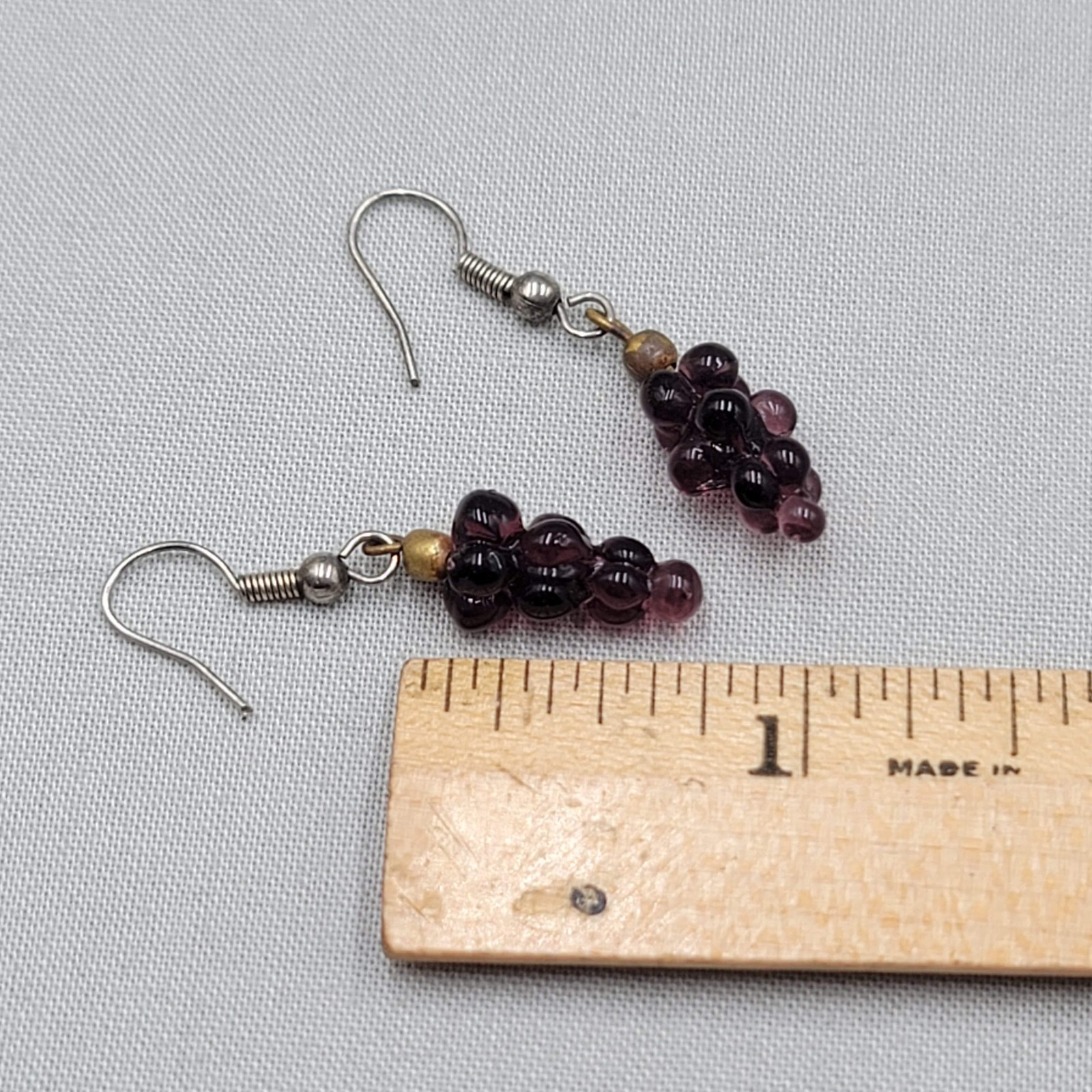 Vintage Purple Grapes Glass Bead Pierced Earrings Silver tone Dangle 3/4″
