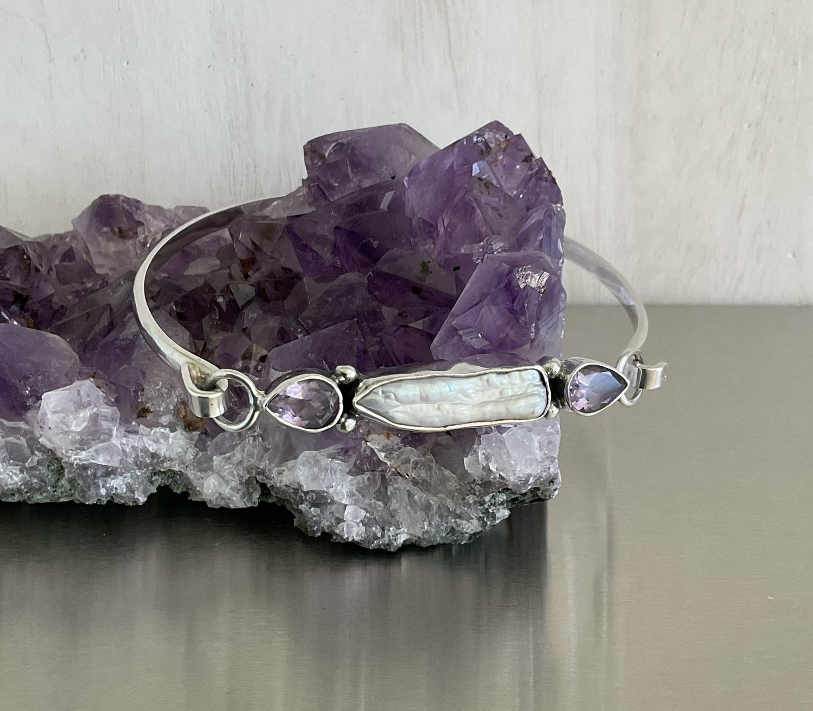 Vintage Baroque Keshi Pearl and Amethyst Tension Hook Bangle Bracelet 7″